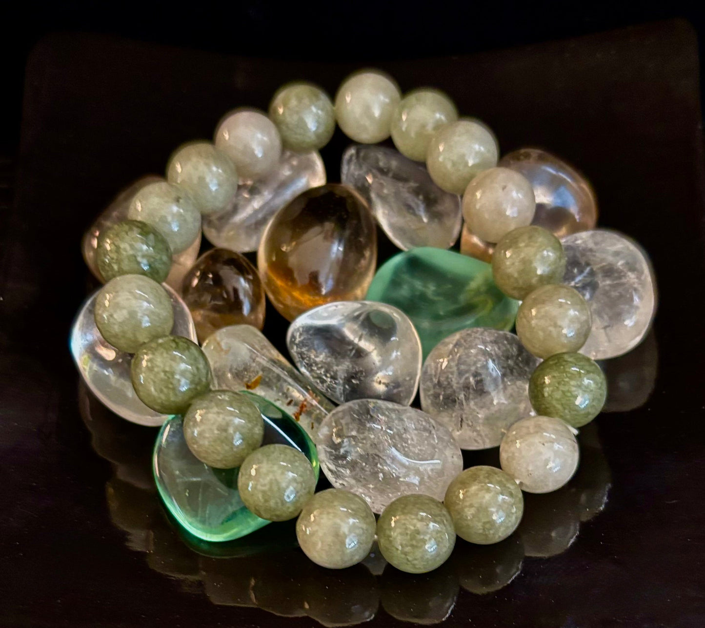 Pulsera de Jade para la Abundancia y Prosperidad – Cuentas de 8mm o 10mm (Muñecas Medianas a Grandes)
