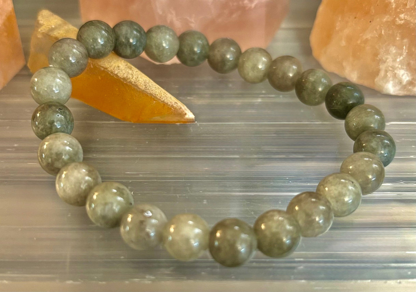 Pulsera de Jade para la Abundancia y Prosperidad – Cuentas de 8mm o 10mm (Muñecas Medianas a Grandes)