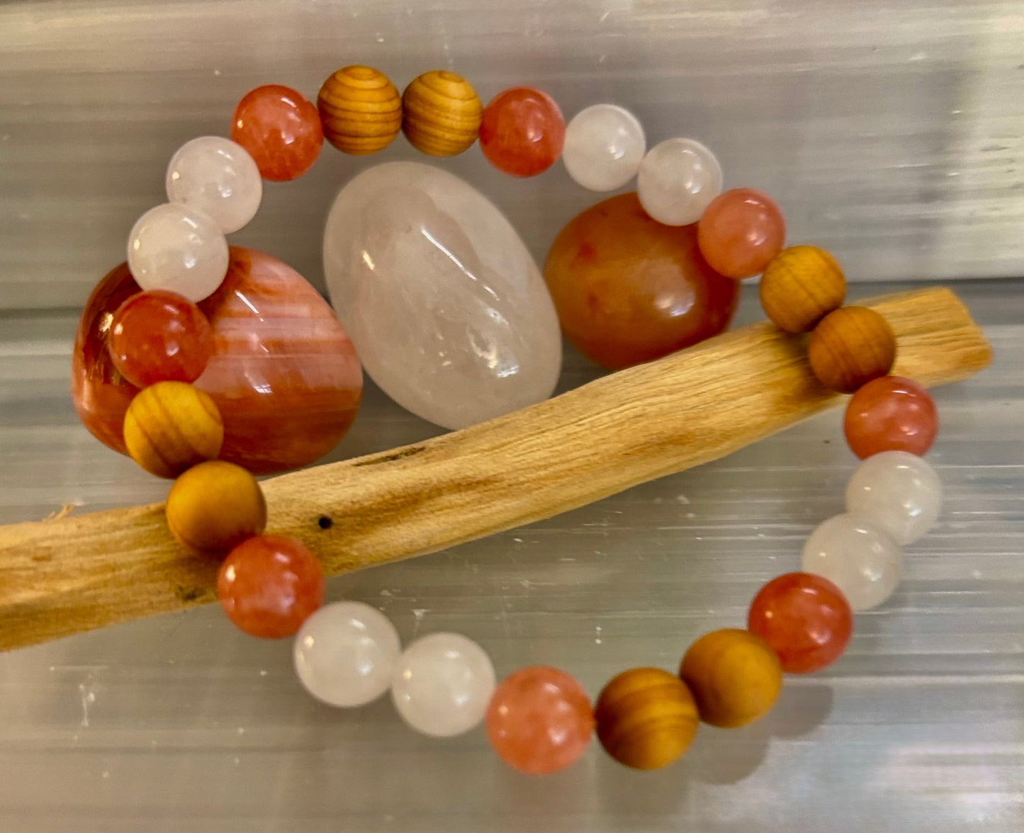 Pulsera de intuición y limpieza de aura de bruja blanca – Palo Santo, Selenita y Cuarzo Ahumado
