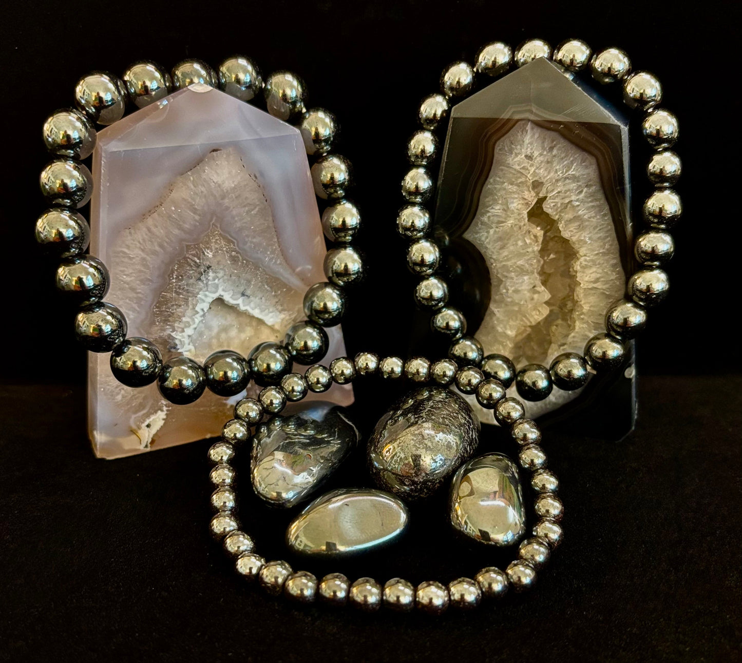 Pulsera de Hematita para Conexión a Tierra y Protección – Piedra Curativa para el Chakra Raíz para Confianza, Claridad y Estabilidad (Opciones de 6mm, 8mm, 10mm)