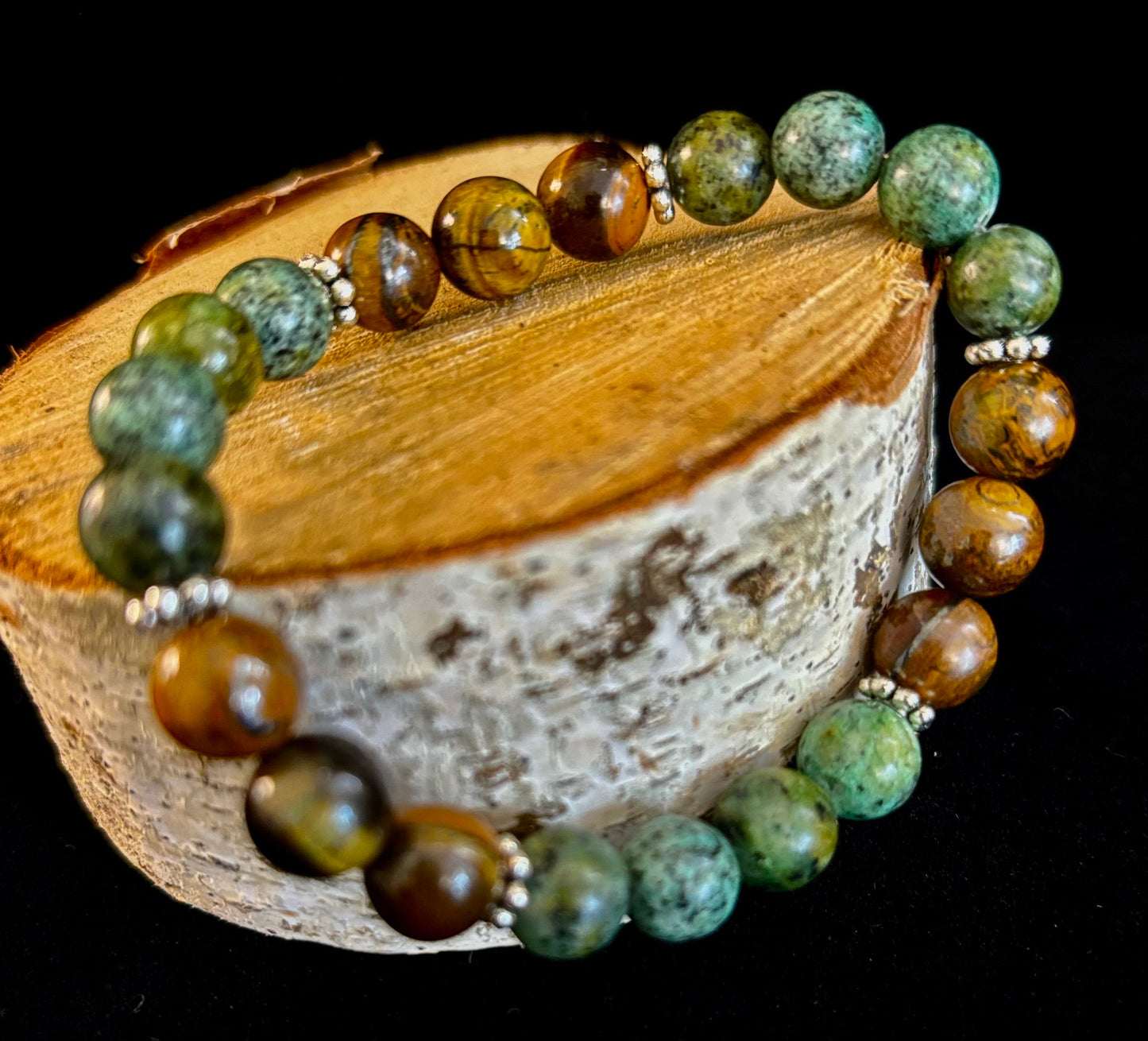 Pulsera de cuentas de ojo de tigre y turquesa africana para muñecas pequeñas – Aumenta la confianza y el coraje