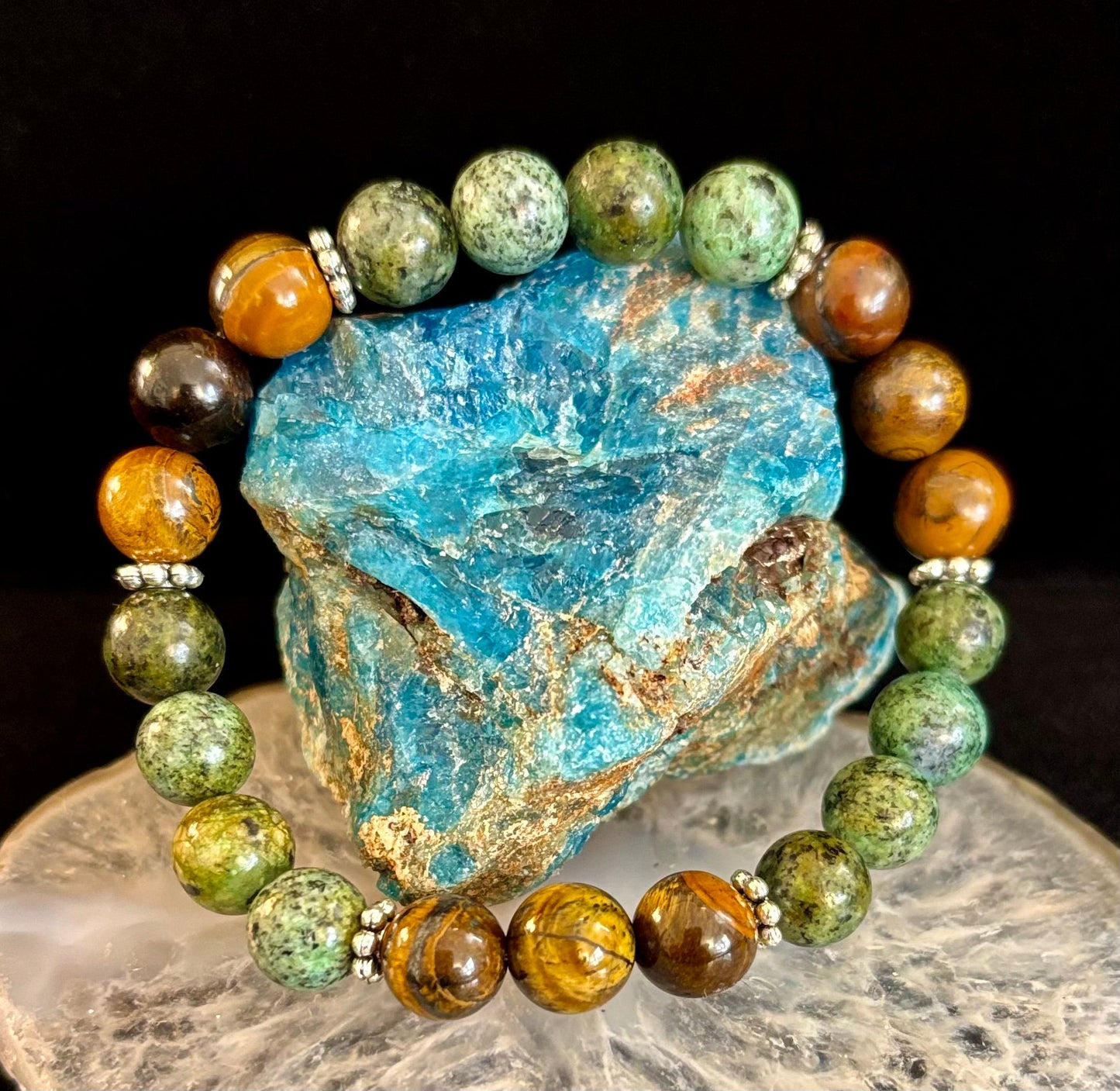 Pulsera de cuentas de ojo de tigre y turquesa africana para muñecas pequeñas – Aumenta la confianza y el coraje