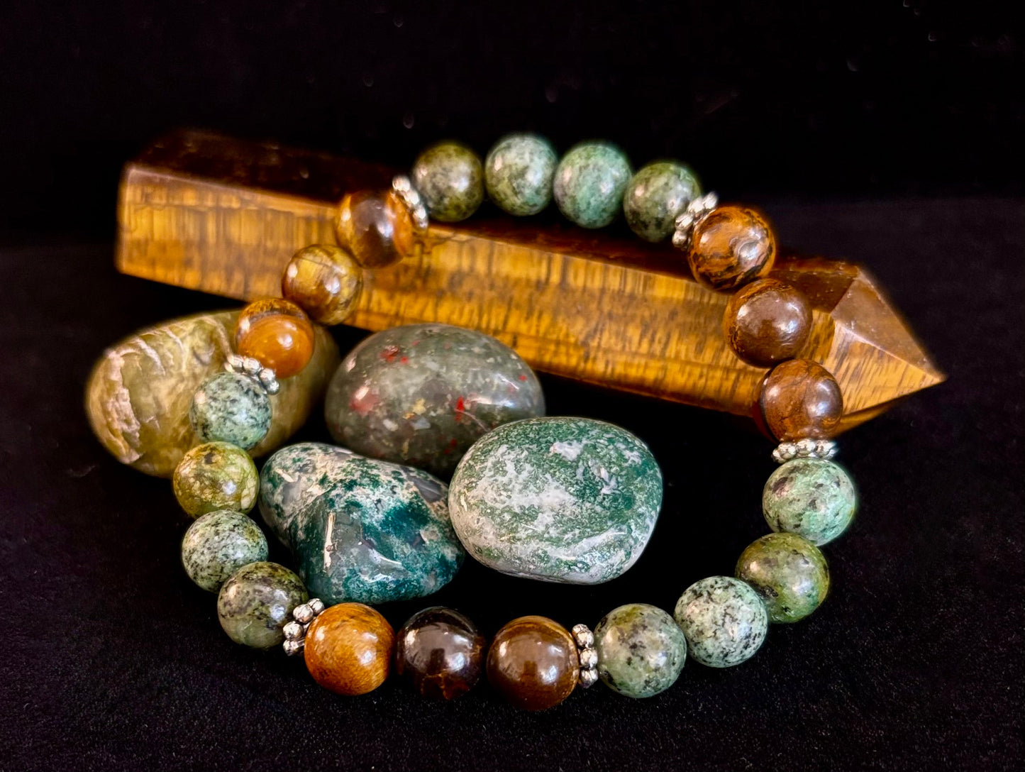 Pulsera de cuentas de ojo de tigre y turquesa africana para muñecas pequeñas – Aumenta la confianza y el coraje