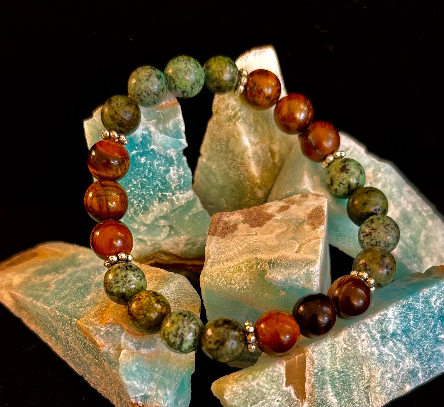 Pulsera de cuentas de ojo de tigre y turquesa africana para muñecas pequeñas – Aumenta la confianza y el coraje