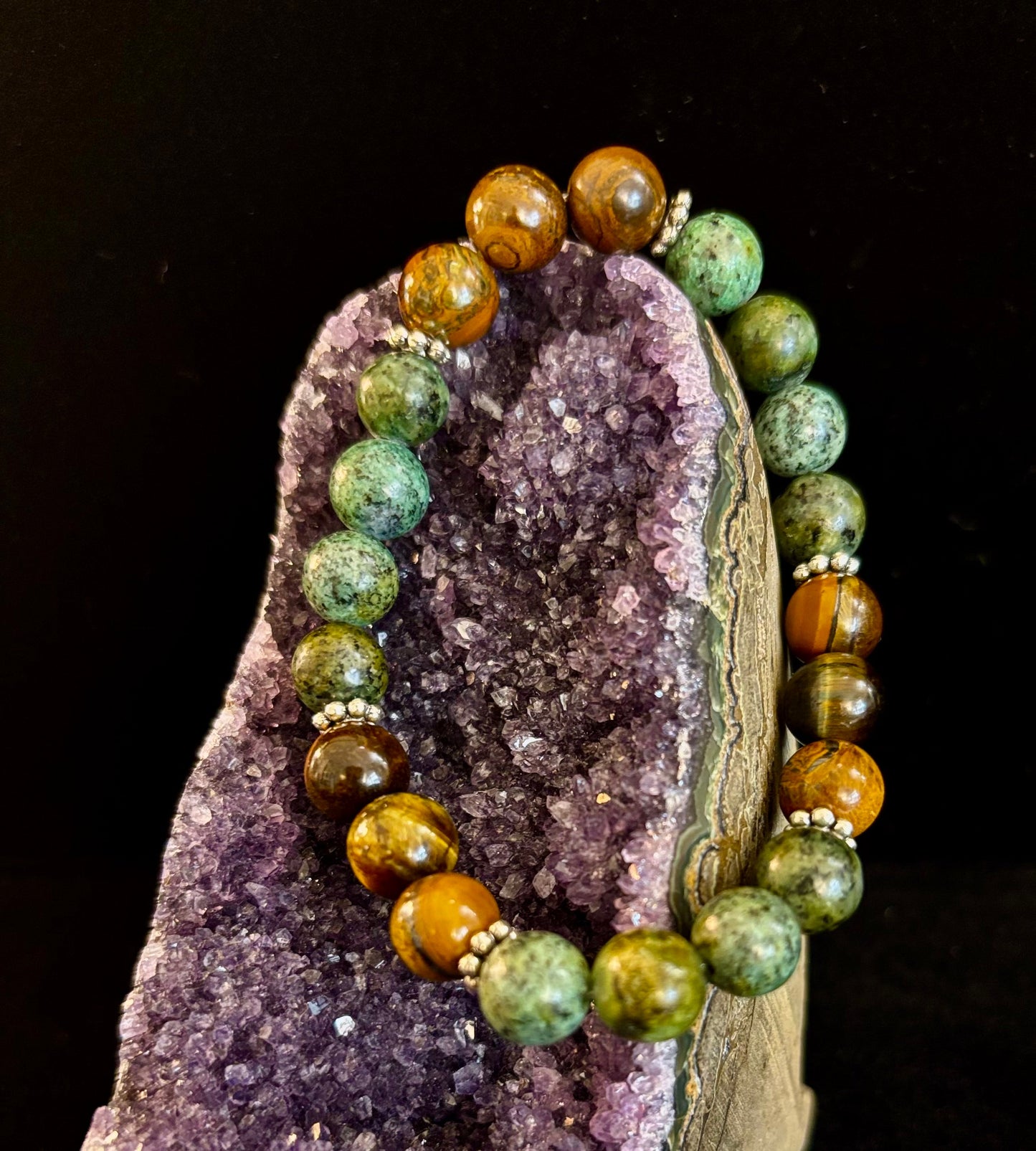 Pulsera de cuentas de ojo de tigre y turquesa africana para muñecas pequeñas – Aumenta la confianza y el coraje