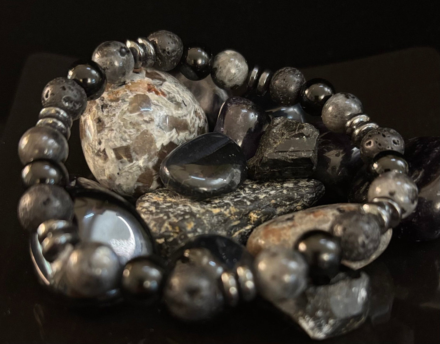 Pulsera de guerrero místico para hombre – Labradorita, ónix negro y roca de lava con espaciadores de metal negro (se adapta a muñecas grandes)