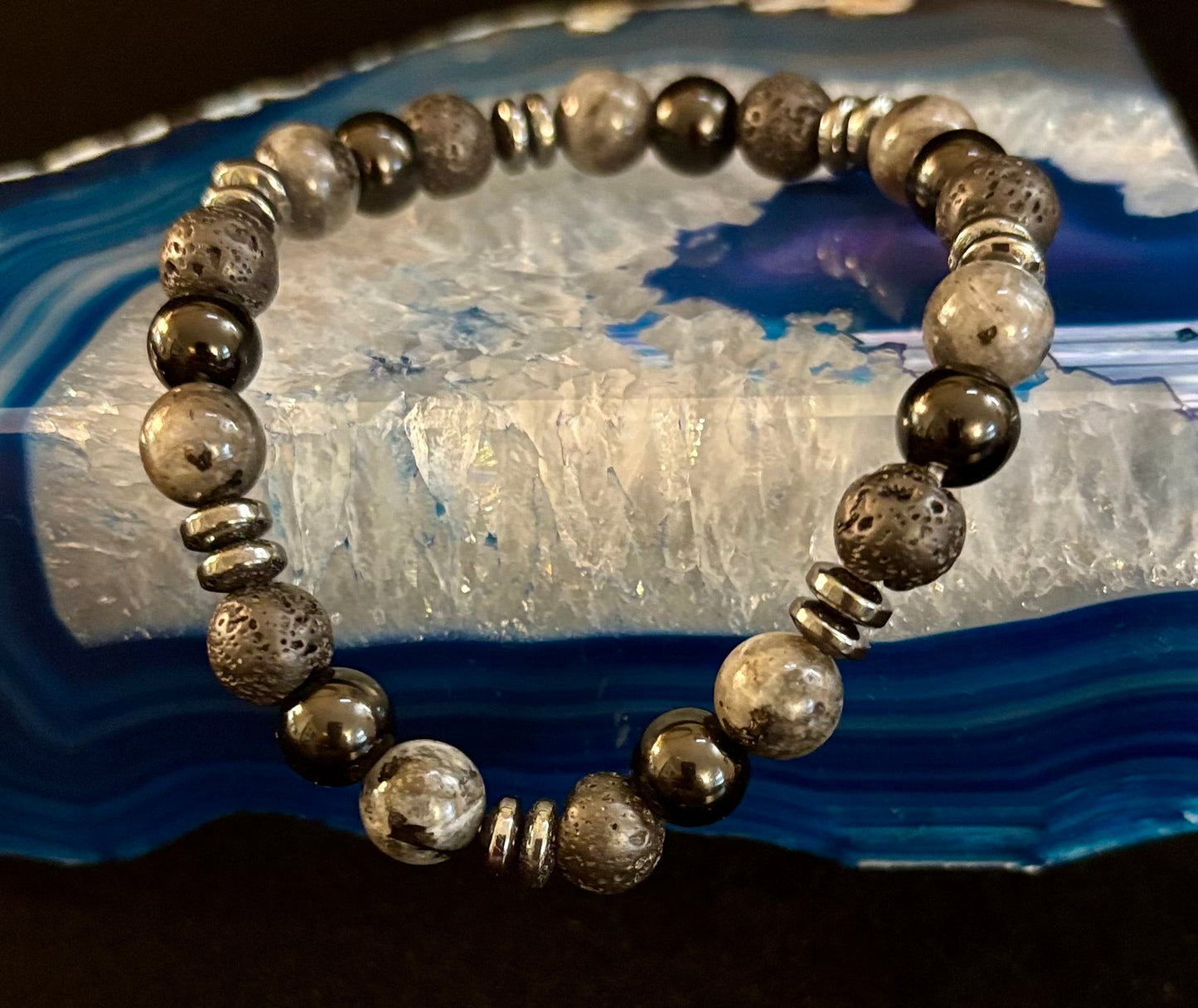 Pulsera de guerrero místico para hombre – Labradorita, ónix negro y roca de lava con espaciadores de metal negro (se adapta a muñecas grandes)