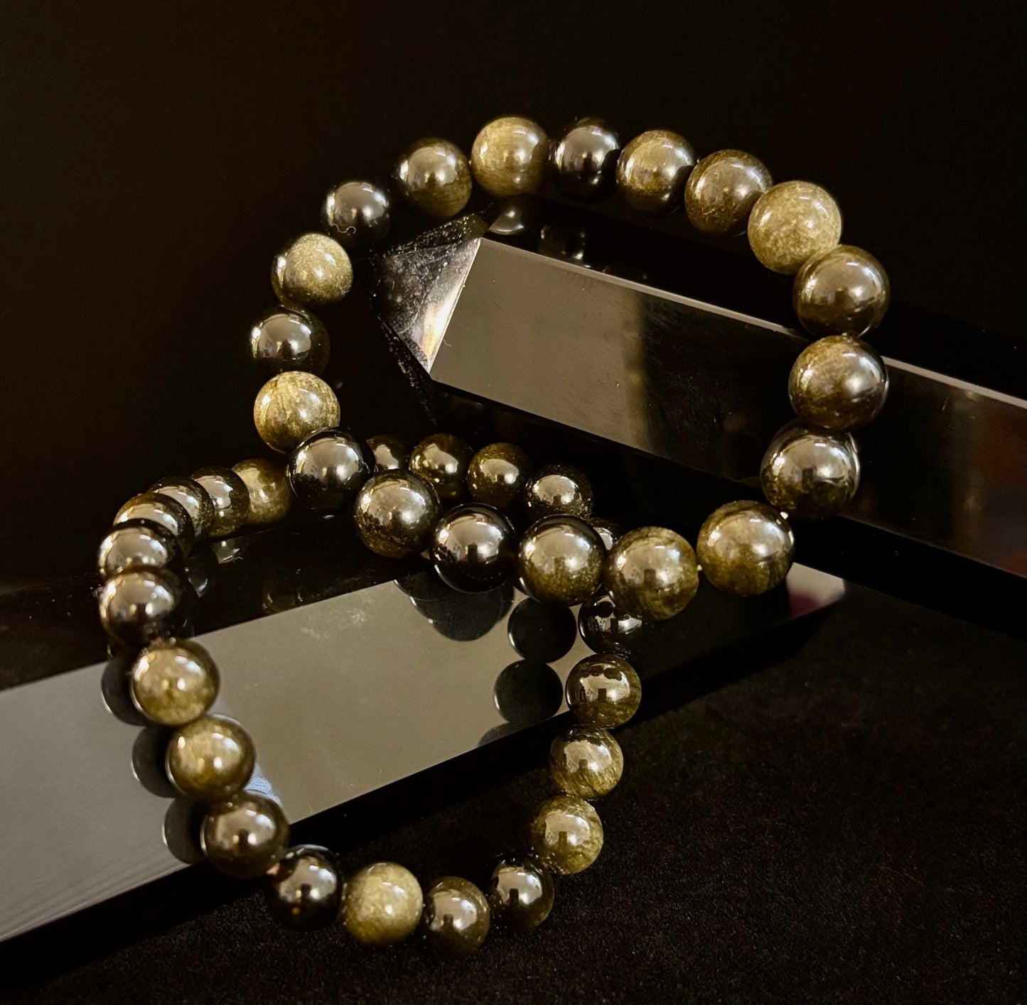 Pulsera protectora de obsidiana dorada – Cuentas de 8 mm y 10 mm para muñecas pequeñas a medianas 🖤✨