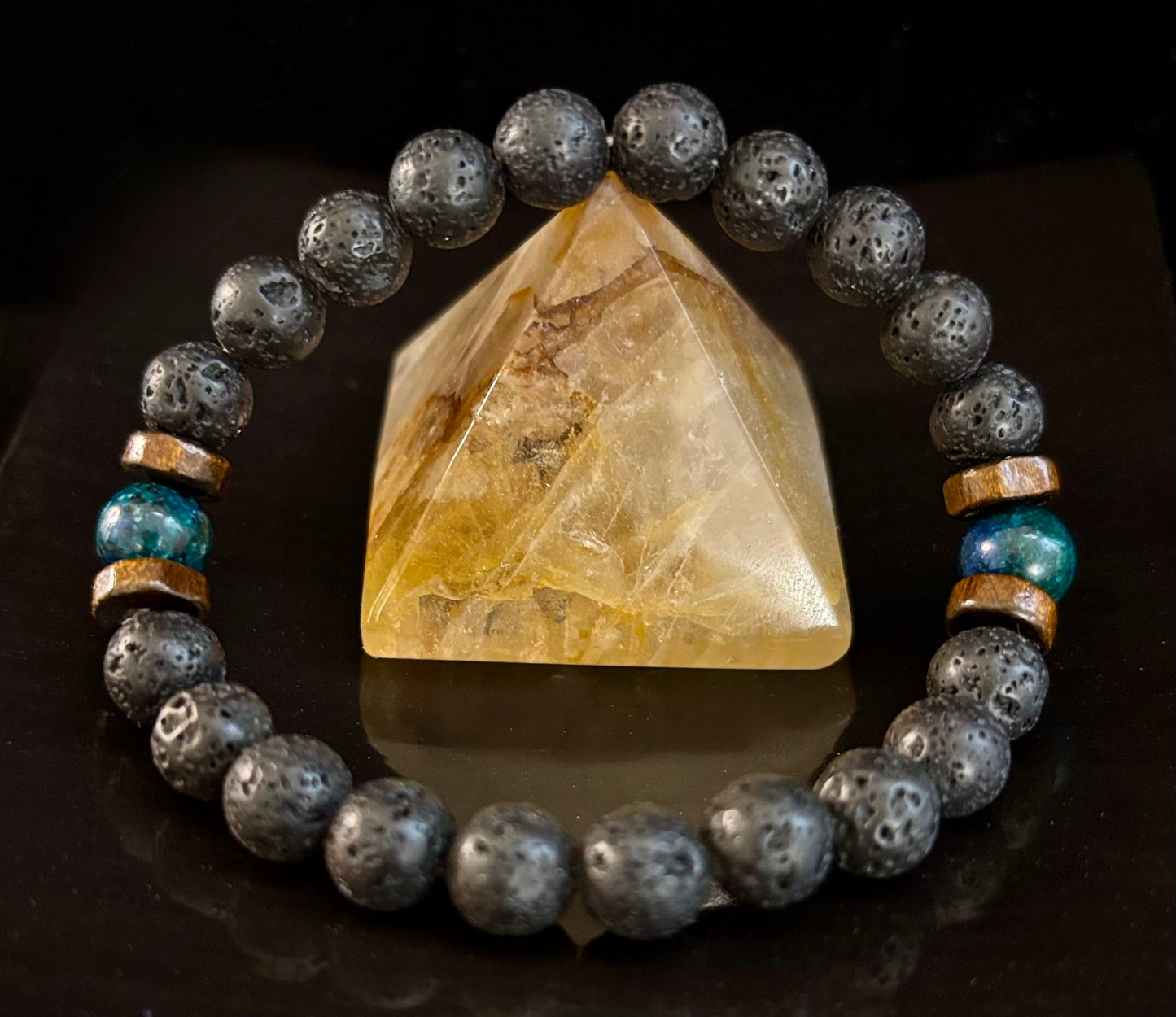 Pulsera de roca de lava y piedra negra para hombre – Piedras decorativas naturales azules, grises o marrones | Muñeca mediana-grande