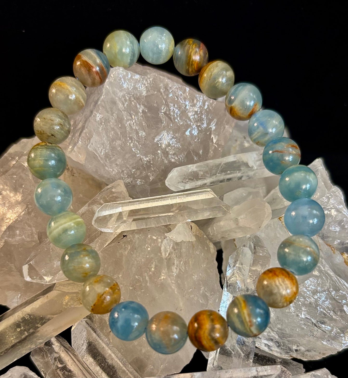 Pulsera de calcita lemuriana de Aquatine - Cuentas de 8 mm y 10 mm (muñecas medianas)