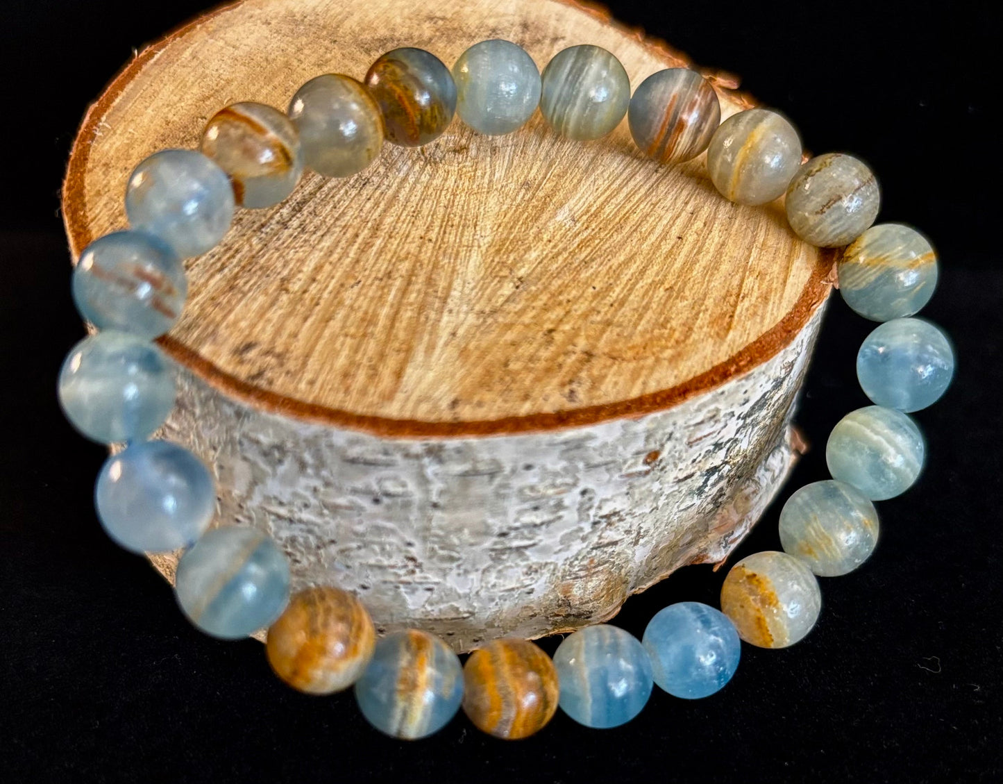 Pulsera de calcita lemuriana de Aquatine - Cuentas de 8 mm y 10 mm (muñecas medianas)