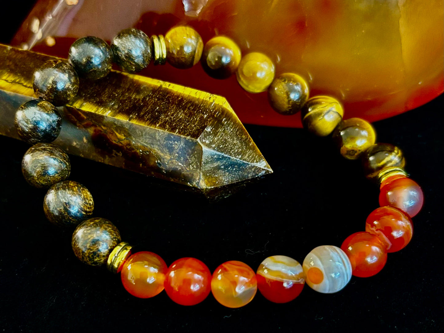 Pulsera con intención para apoyar la depresión – Ojo de Tigre Amarillo, Cornalina Veteada y Broncita | Gemas de 8mm