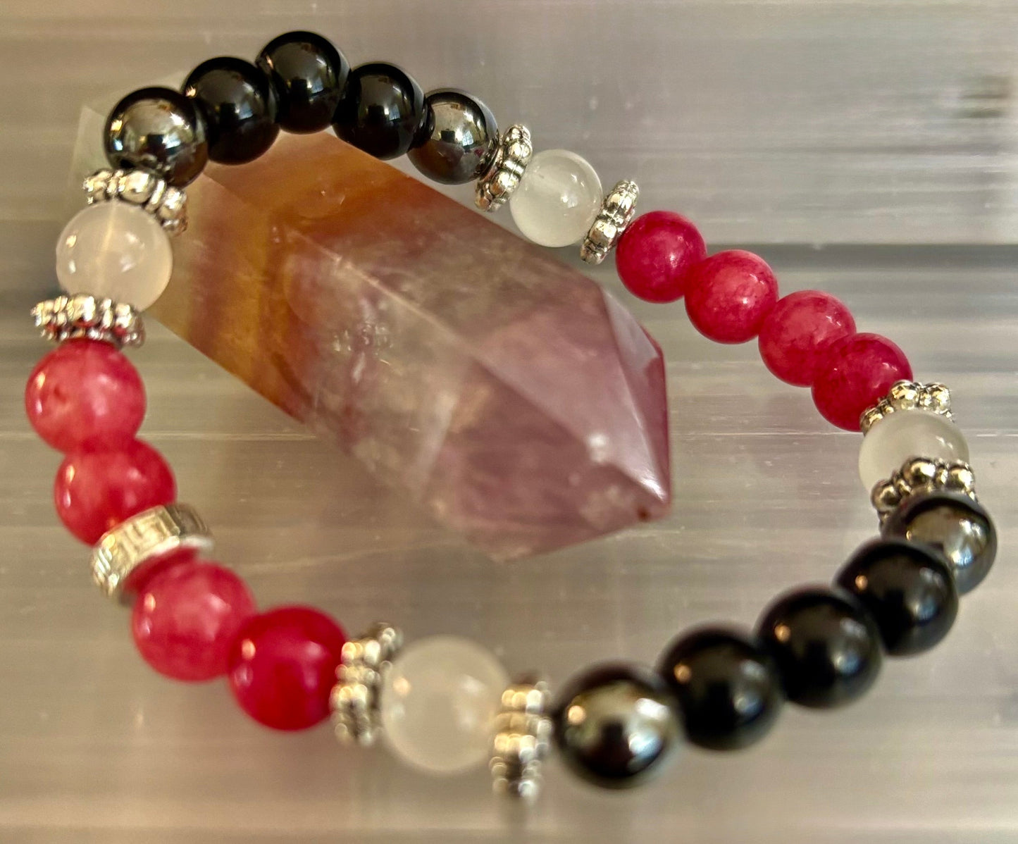 Pulsera energética de nuevos comienzos – Lepidolita, Hematita, Turmalina Negra y Piedra Lunar