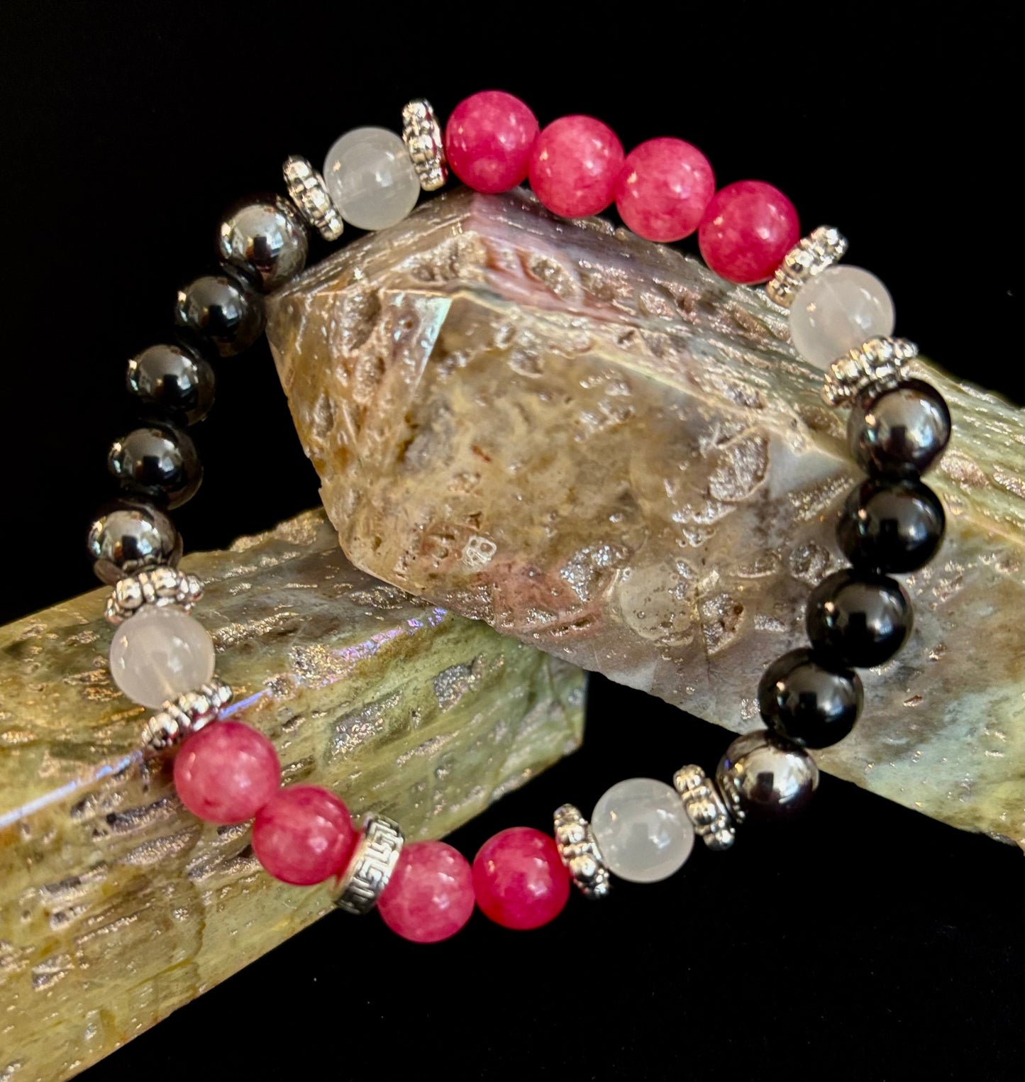 Pulsera energética de nuevos comienzos – Lepidolita, Hematita, Turmalina Negra y Piedra Lunar