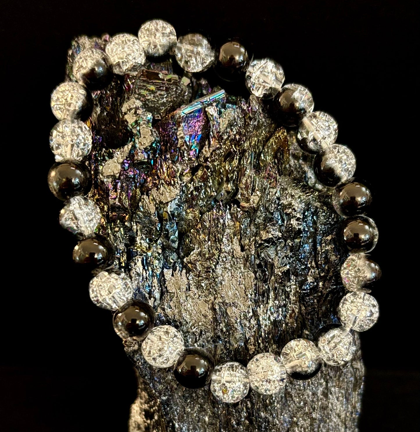 Pulsera de cuentas de vidrio craquelado en blanco y negro – Joyería atrevida para la personalidad de hombres y mujeres