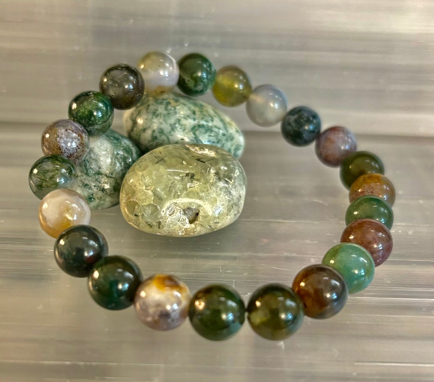 Pulsera de Ágata India 6mm, 8mm y 10mm – Joyería para Enraizar, Equilibrar y Proteger Infundida con Reiki (Múltiples Tallas de Muñeca)