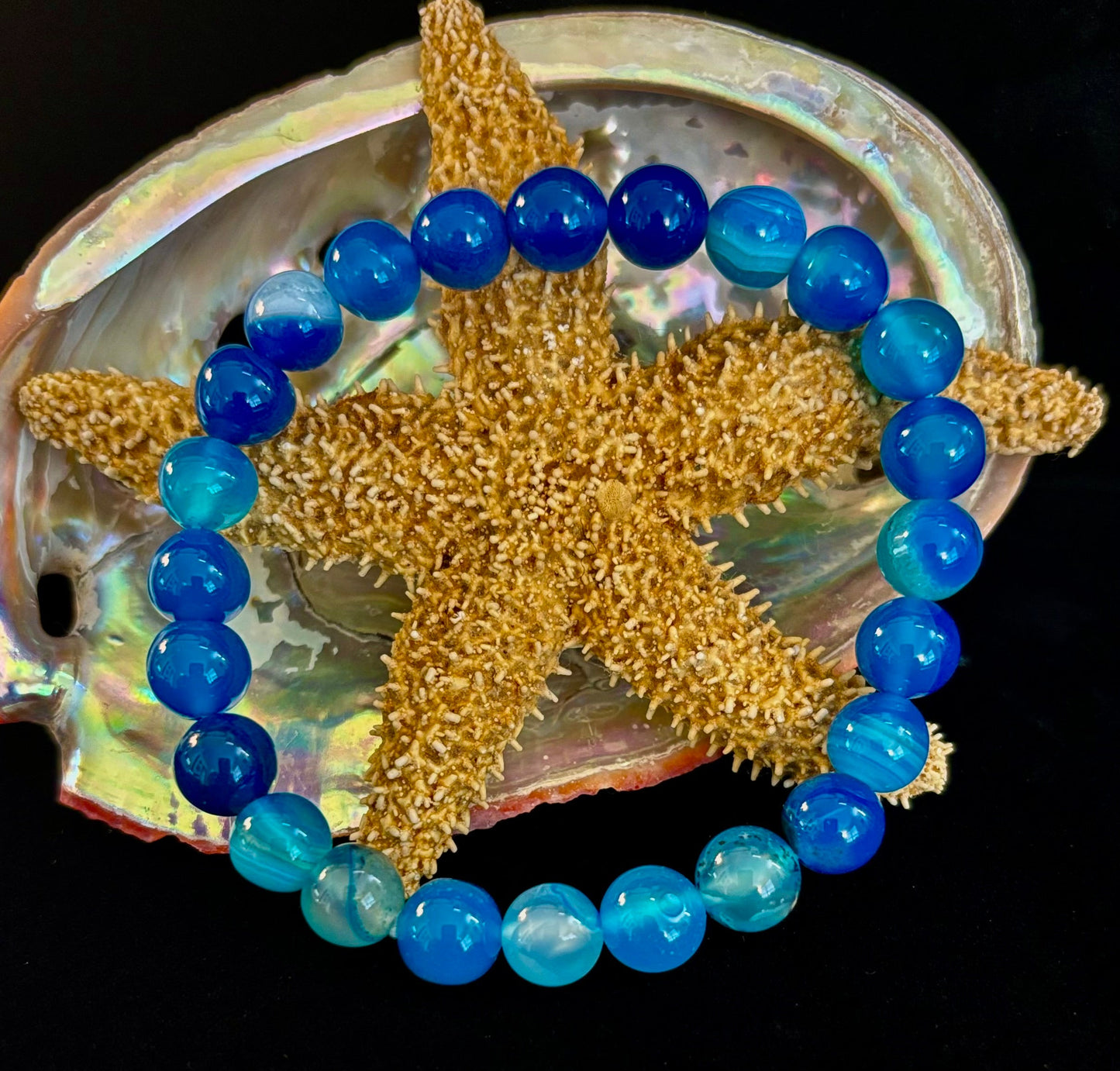 Pulsera Ágata Azul Energía Oceánica Reiki-Infusionada Calma y Comunicación (Muñeca Mediana)