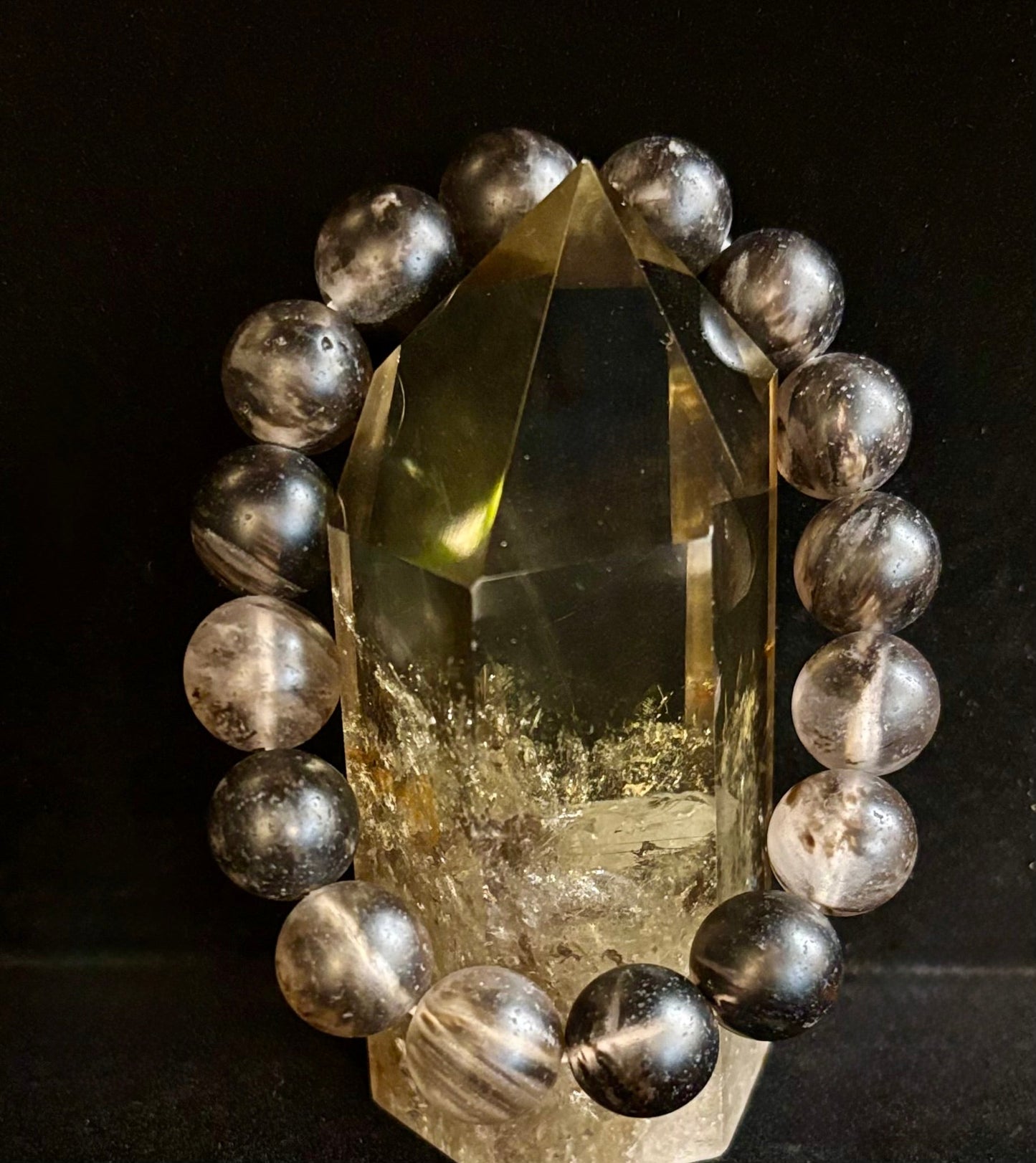 Pulsera elástica de piedra mate negra con sandía – Cuentas atrevidas de 12 mm | Energía de conexión a tierra y estilo audaz
