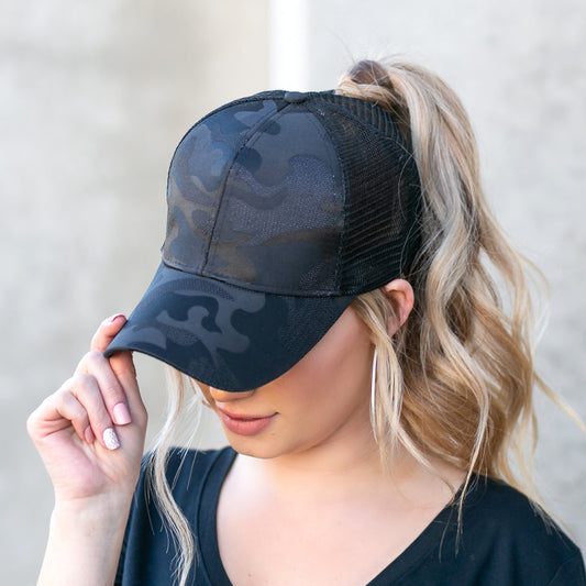 Gorra de camuflaje para moño desordenado