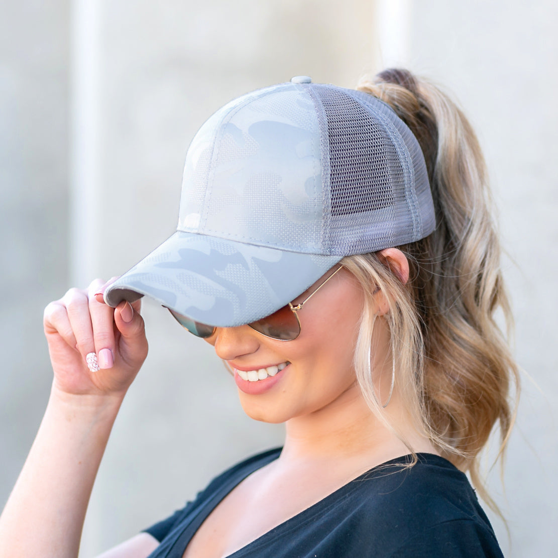 Gorra de camuflaje para moño desordenado