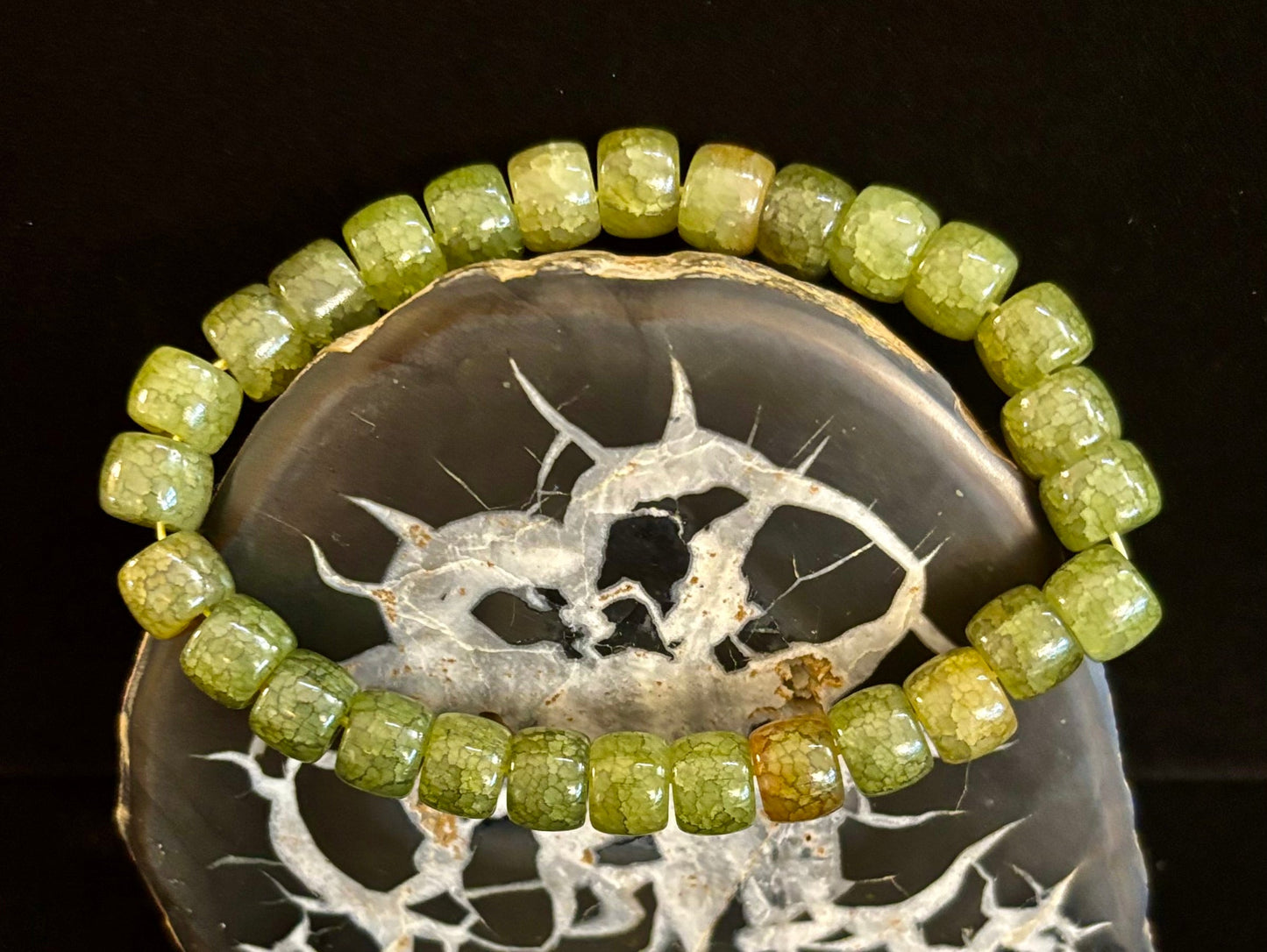 Pulsera de ágata verde oscuro tipo rondel – Enraizamiento, fuerza y prosperidad | Para muñecas medianas