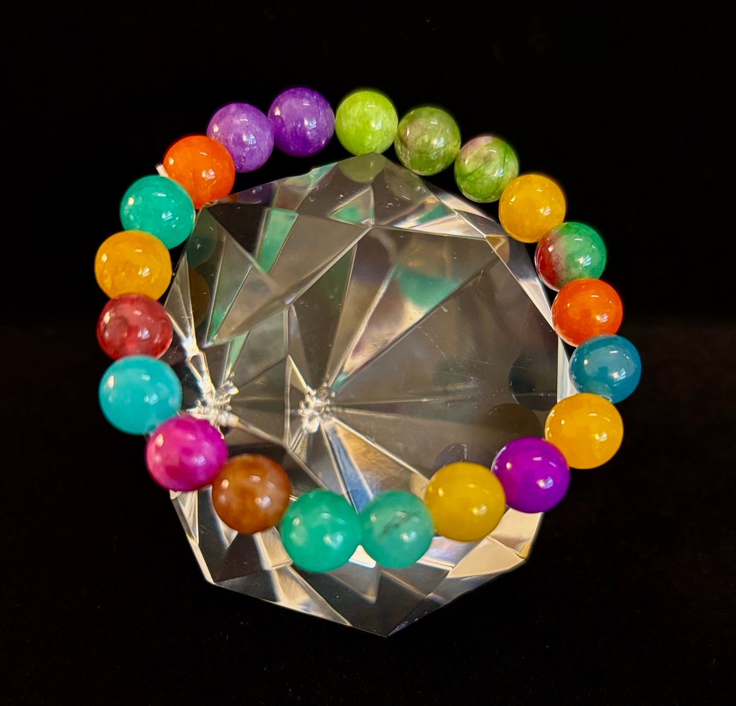 Pulsera elástica de jade multicolor arcoíris para niños – 16cm | Energía vibrante y protección suave