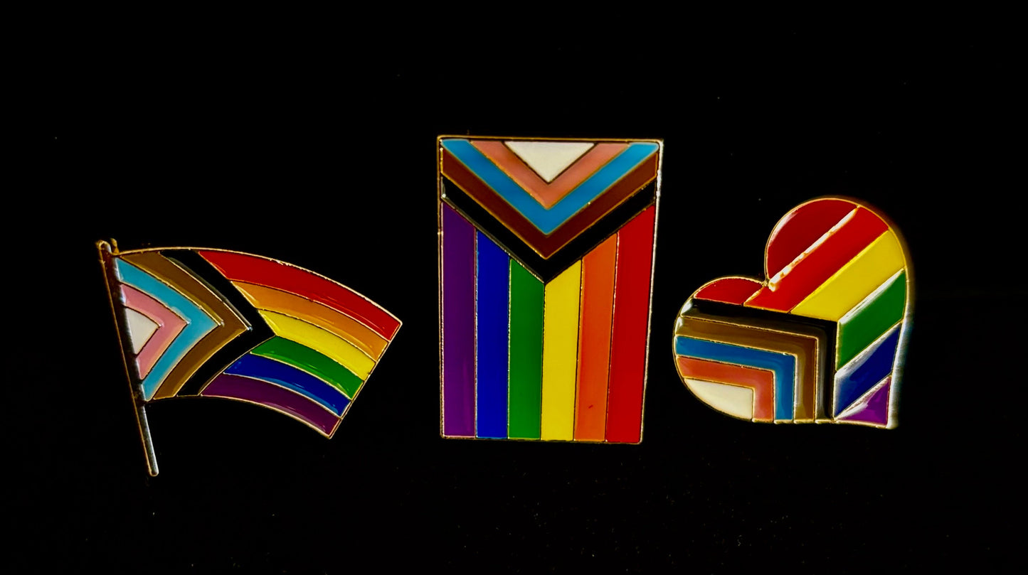 Pin Esmaltado de la Bandera Arcoíris del Orgullo LGBTQ+ – Muchos Estilos Fabulosos