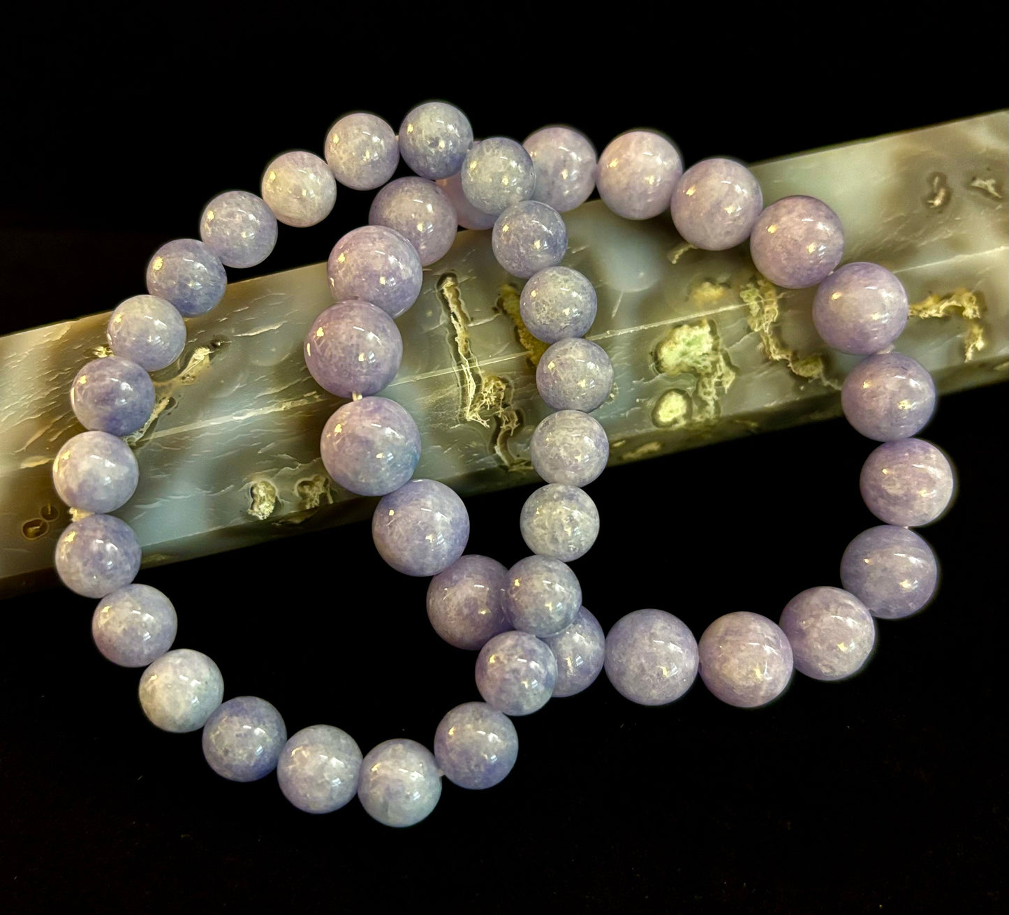 Pulsera de cristal de angelita – Serenidad e intuición | Cuentas de 8 mm y 10 mm para muñecas medianas
