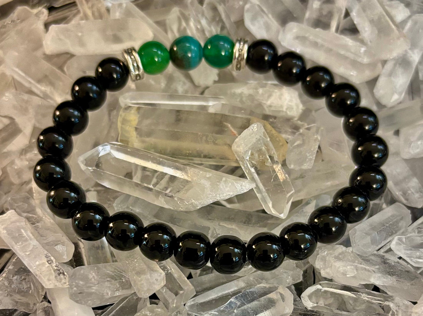 Pulsera Elástica de Piedra Natural Verde – Hecha a Mano en Turquía