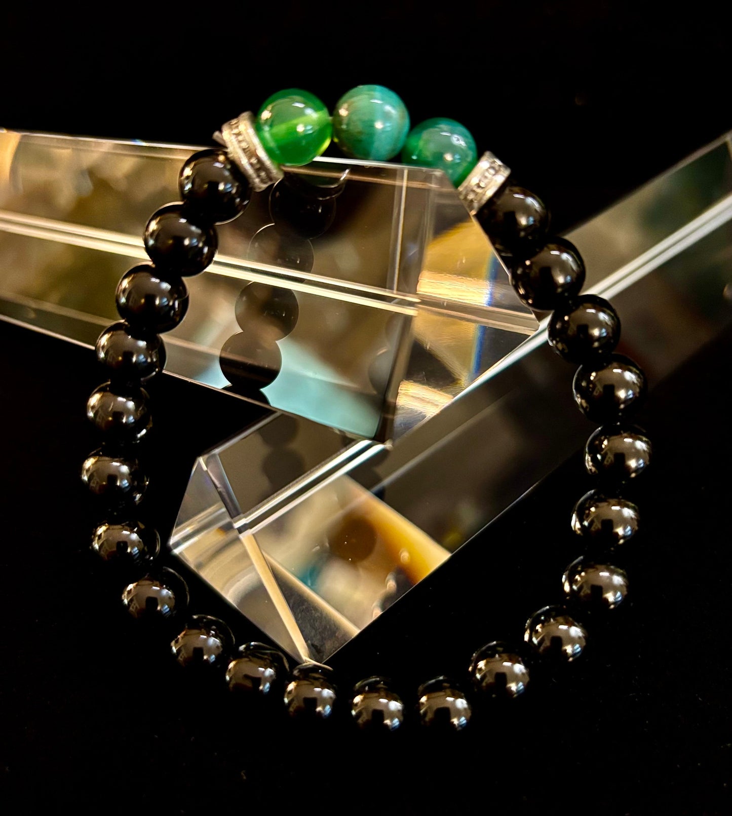 Pulsera Elástica de Piedra Natural Verde – Hecha a Mano en Turquía