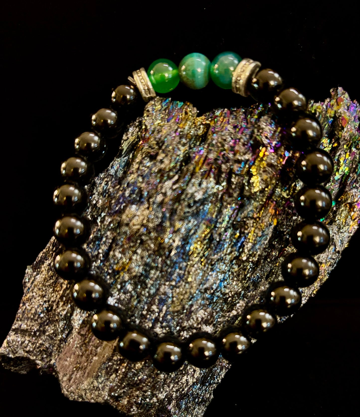 Pulsera Elástica de Piedra Natural Verde – Hecha a Mano en Turquía
