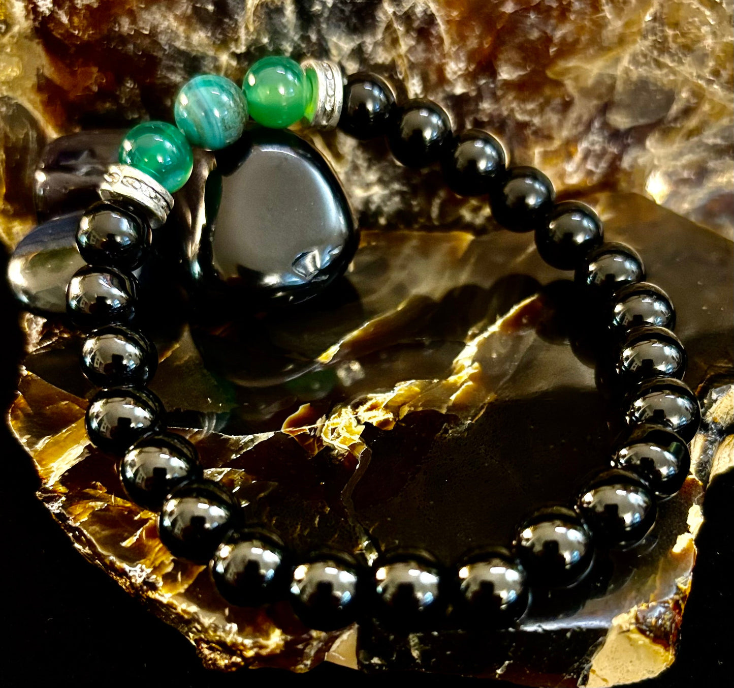Pulsera Elástica de Piedra Natural Verde – Hecha a Mano en Turquía