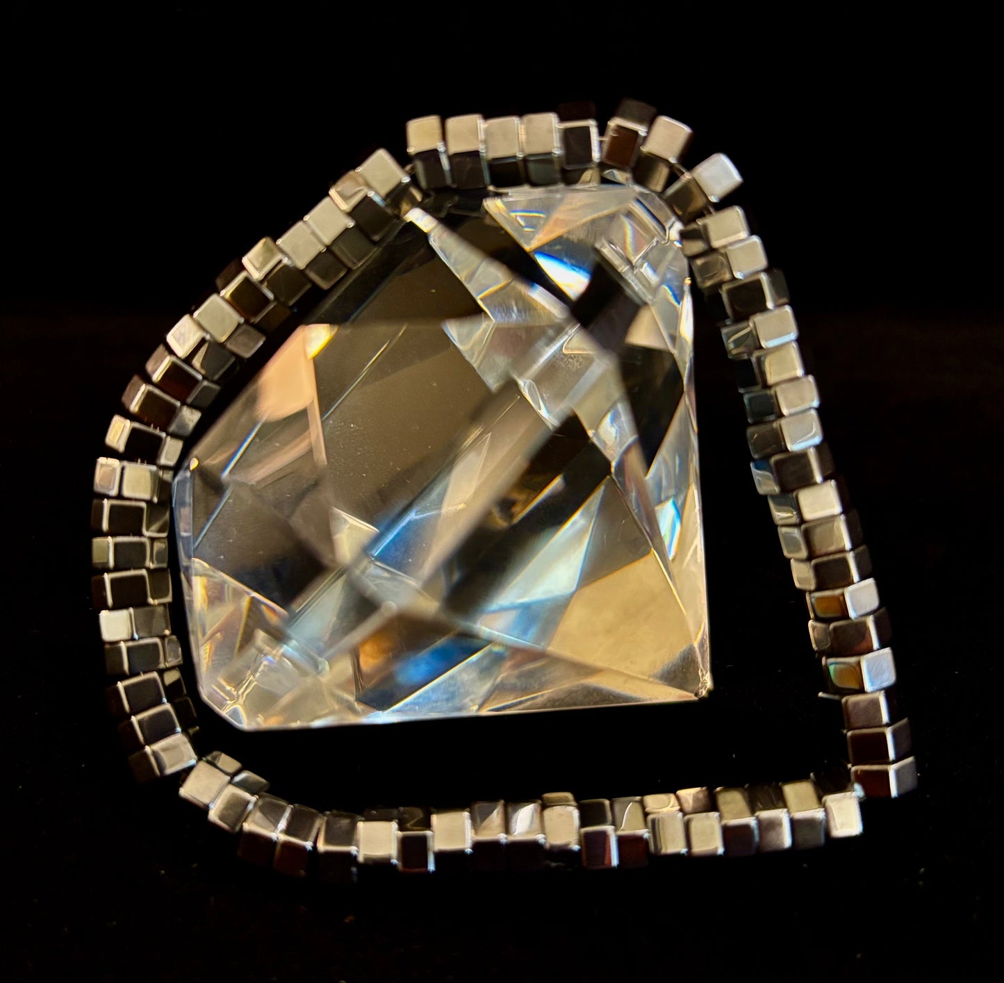 Pulsera de cuentas geométrica retro – Diseñada para muñecas grandes a extragrandes