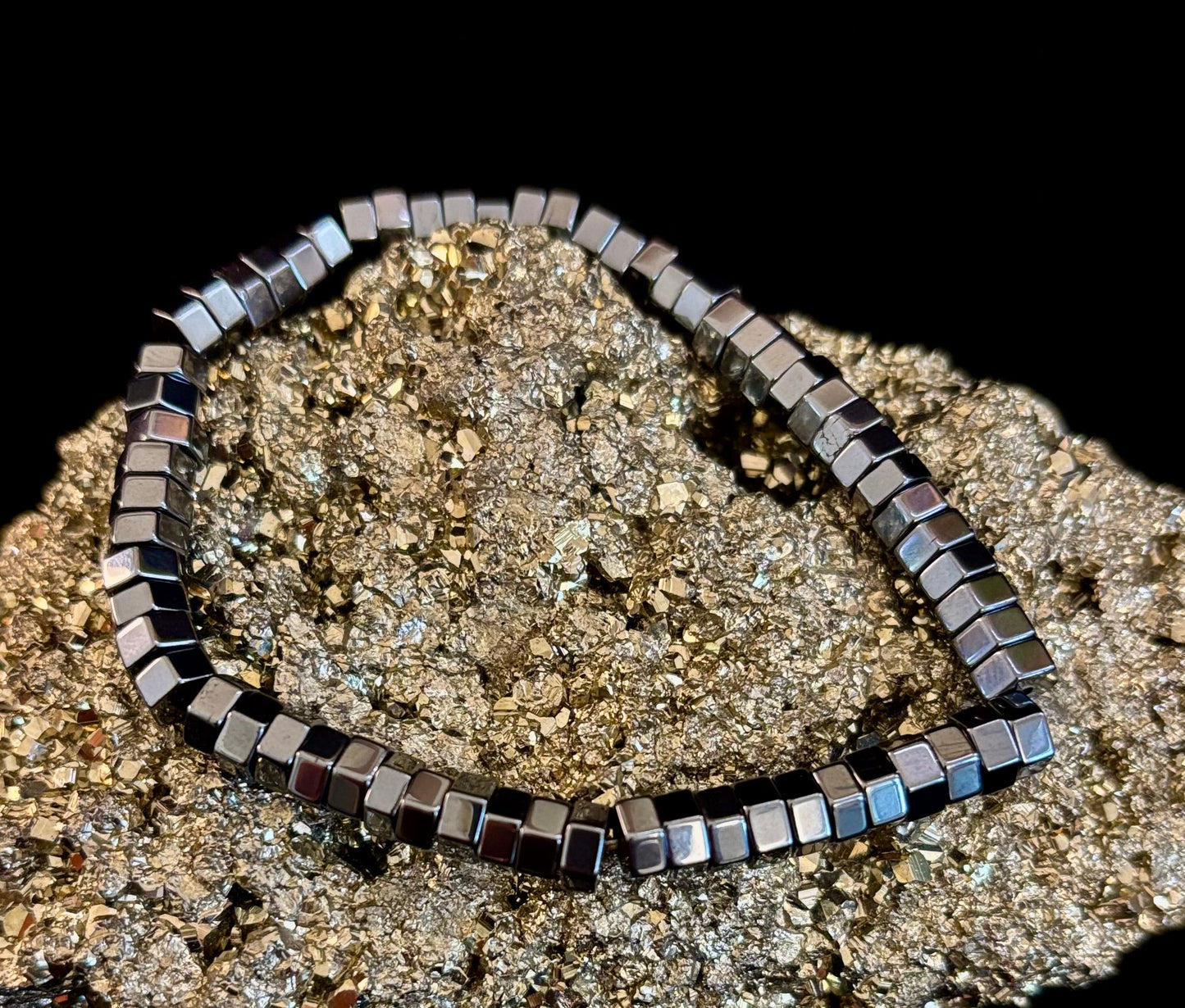 Pulsera de cuentas geométrica retro – Diseñada para muñecas grandes a extragrandes