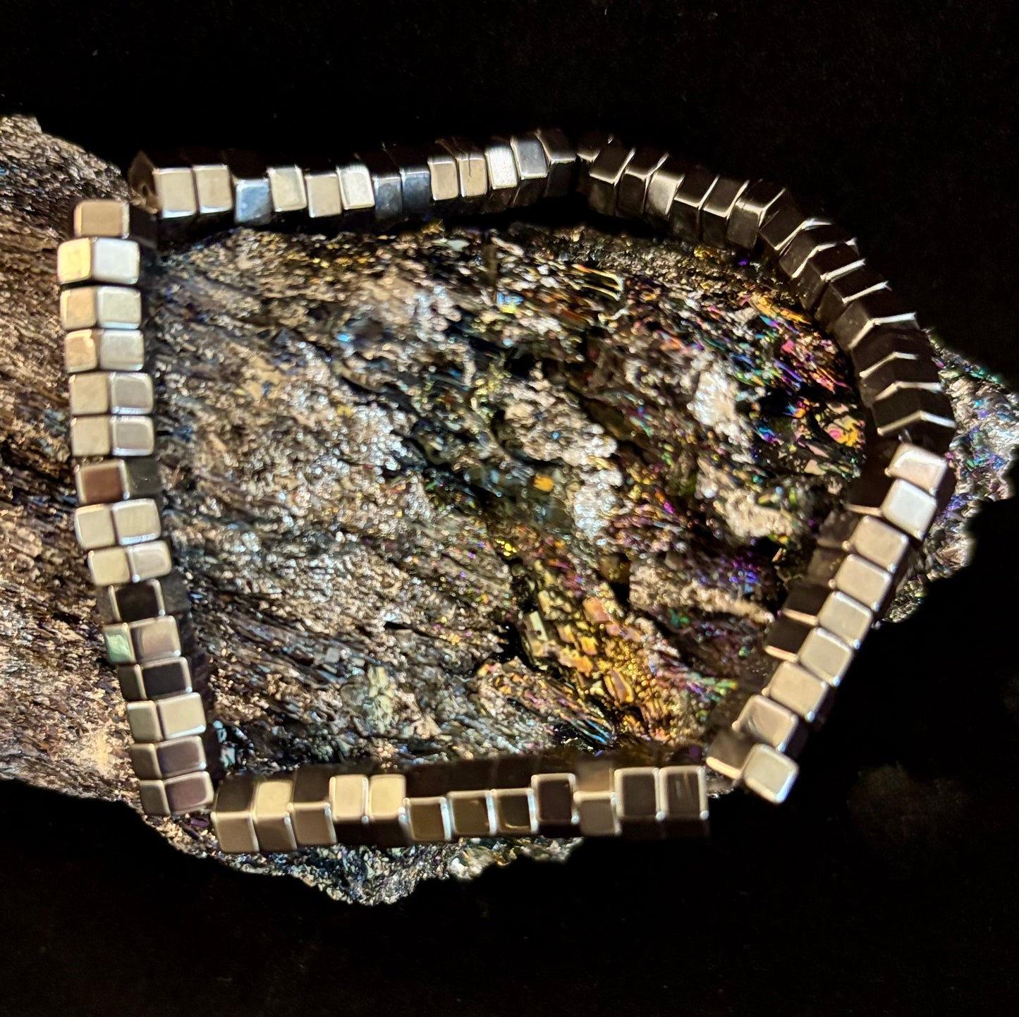 Pulsera de cuentas geométrica retro – Diseñada para muñecas grandes a extragrandes