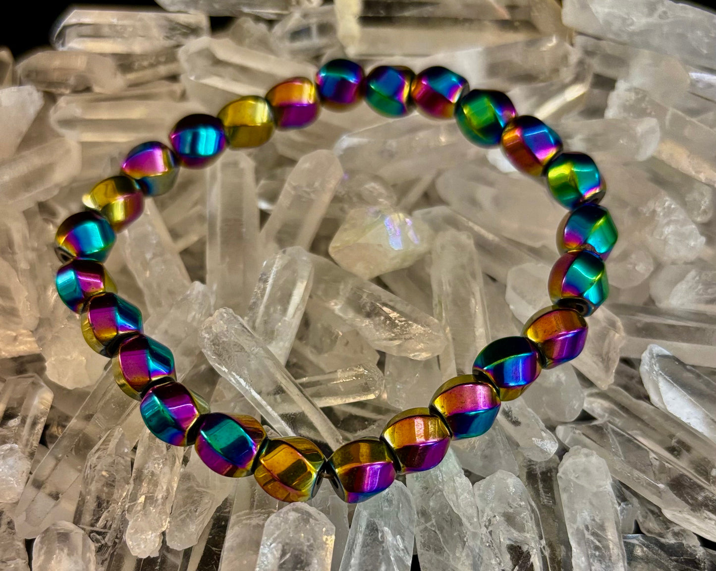Pulsera de cuentas geométricas estilo arcoíris – Orgullo y poder LGBTQ+ para muñecas medianas y grandes
