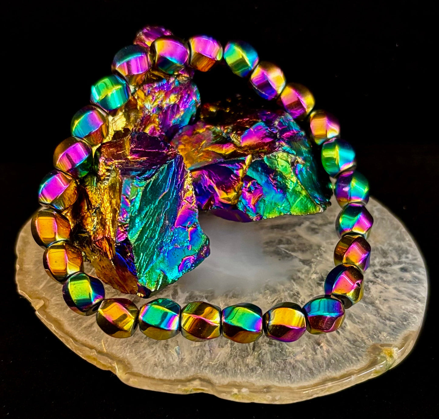Pulsera de cuentas geométricas estilo arcoíris – Orgullo y poder LGBTQ+ para muñecas medianas y grandes