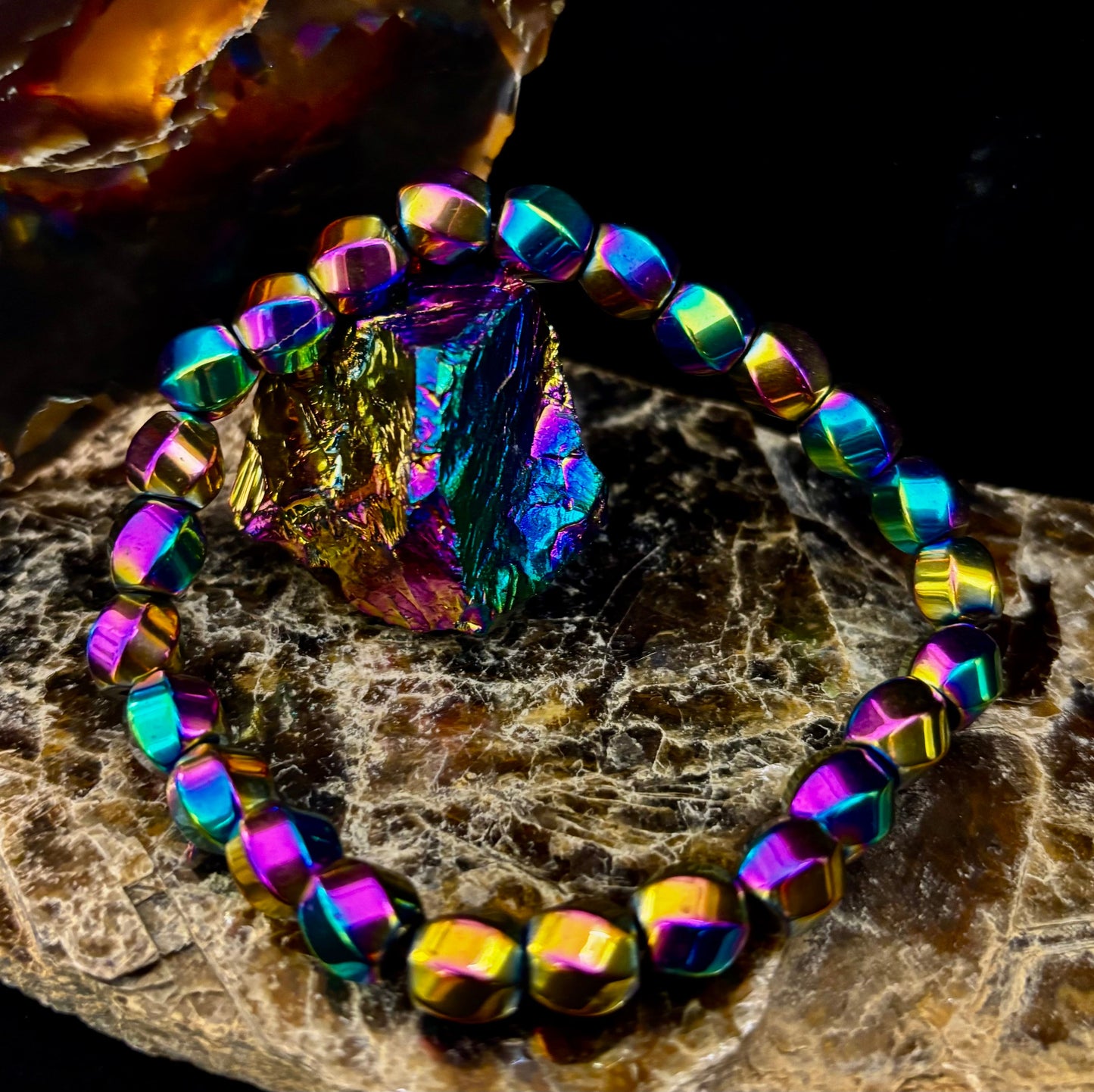 Pulsera de cuentas geométricas estilo arcoíris – Orgullo y poder LGBTQ+ para muñecas medianas y grandes