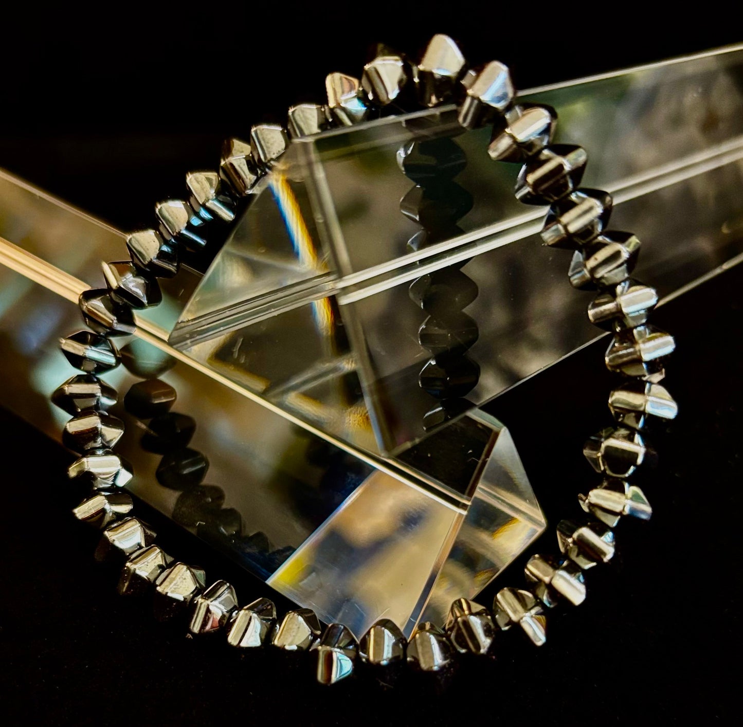 Pulsera Geométrica de Acero Facetado con Cuentas – Fuerza y Estilo para Muñecas Medianas a Grandes