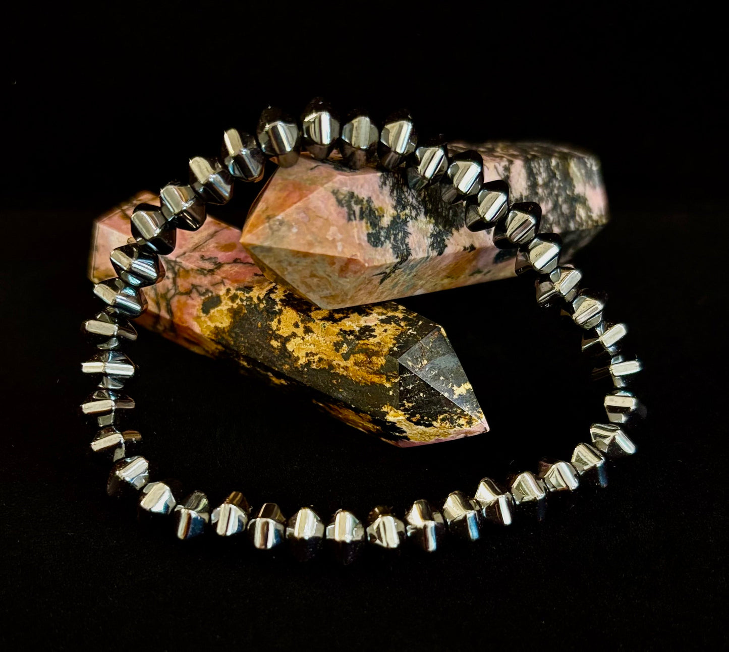 Pulsera Geométrica de Acero Facetado con Cuentas – Fuerza y Estilo para Muñecas Medianas a Grandes