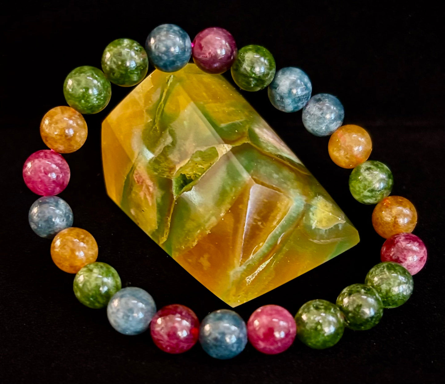 Pulsera de Turmalina Multicolor – Equilibrio, Protección y Sanación Emocional Infundida con Reiki (Muñeca Mediana)