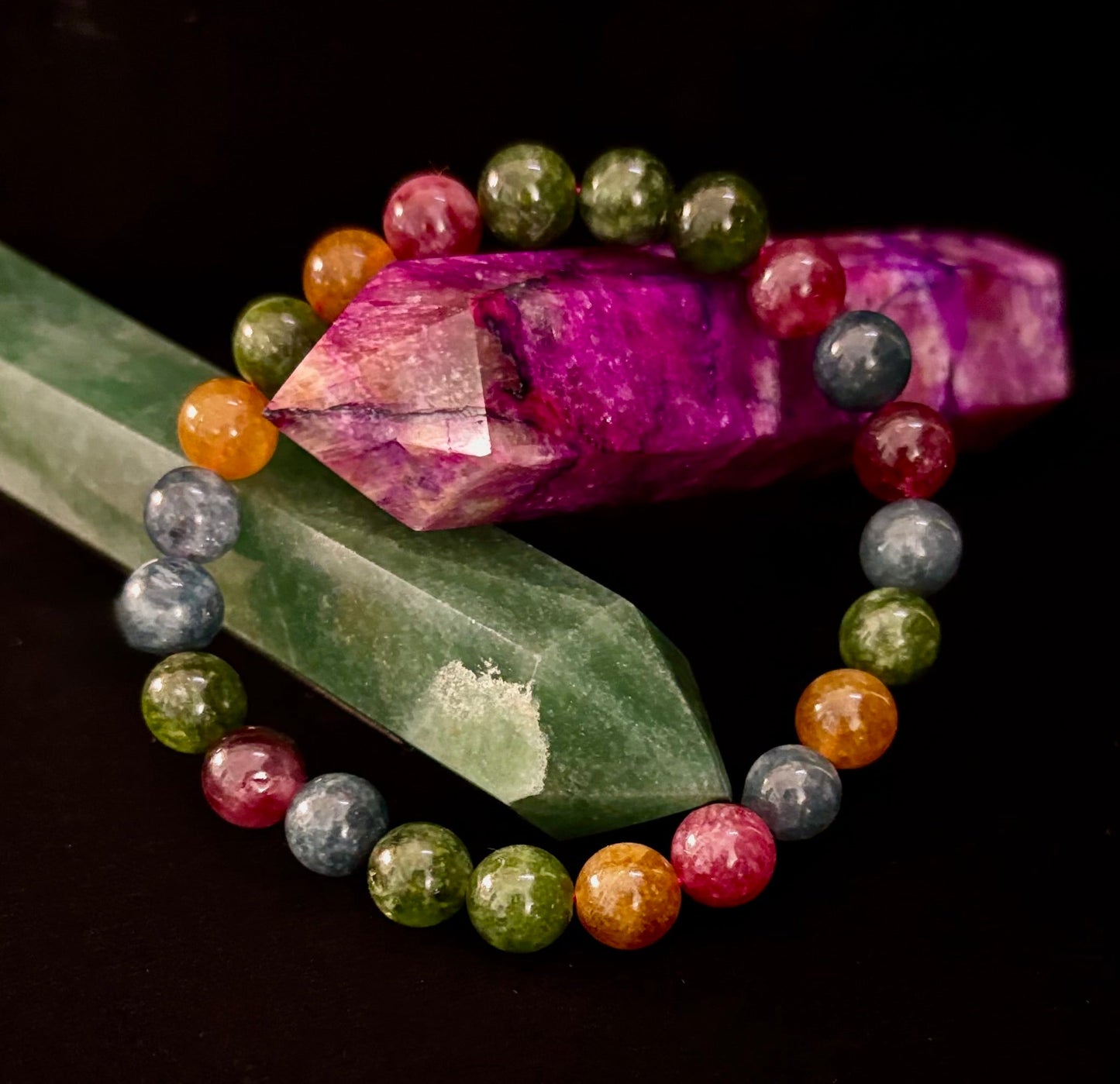 Pulsera de Turmalina Multicolor – Equilibrio, Protección y Sanación Emocional Infundida con Reiki (Muñeca Mediana)