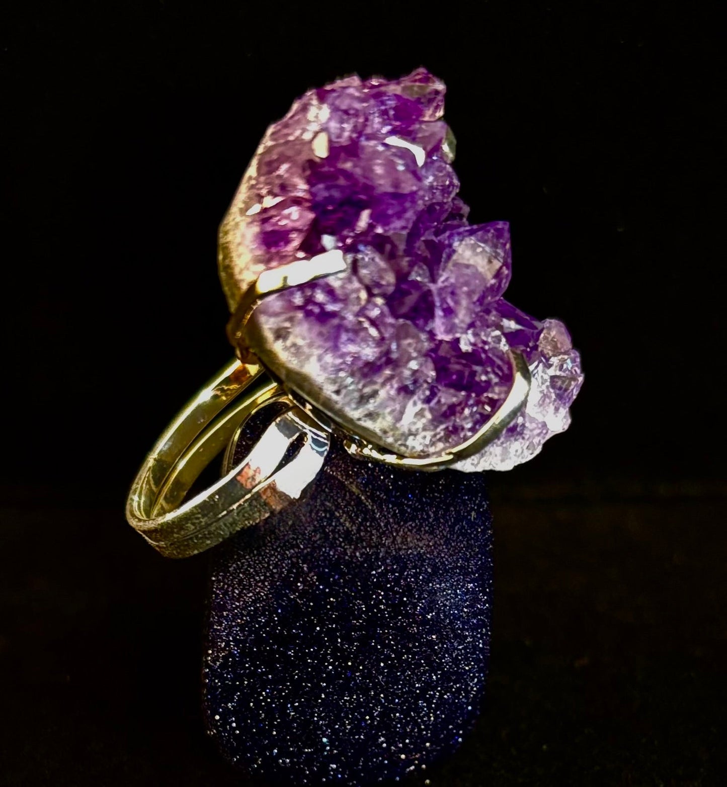 Anillo llamativo de geoda de amatista natural – Hecho a mano en Brasil