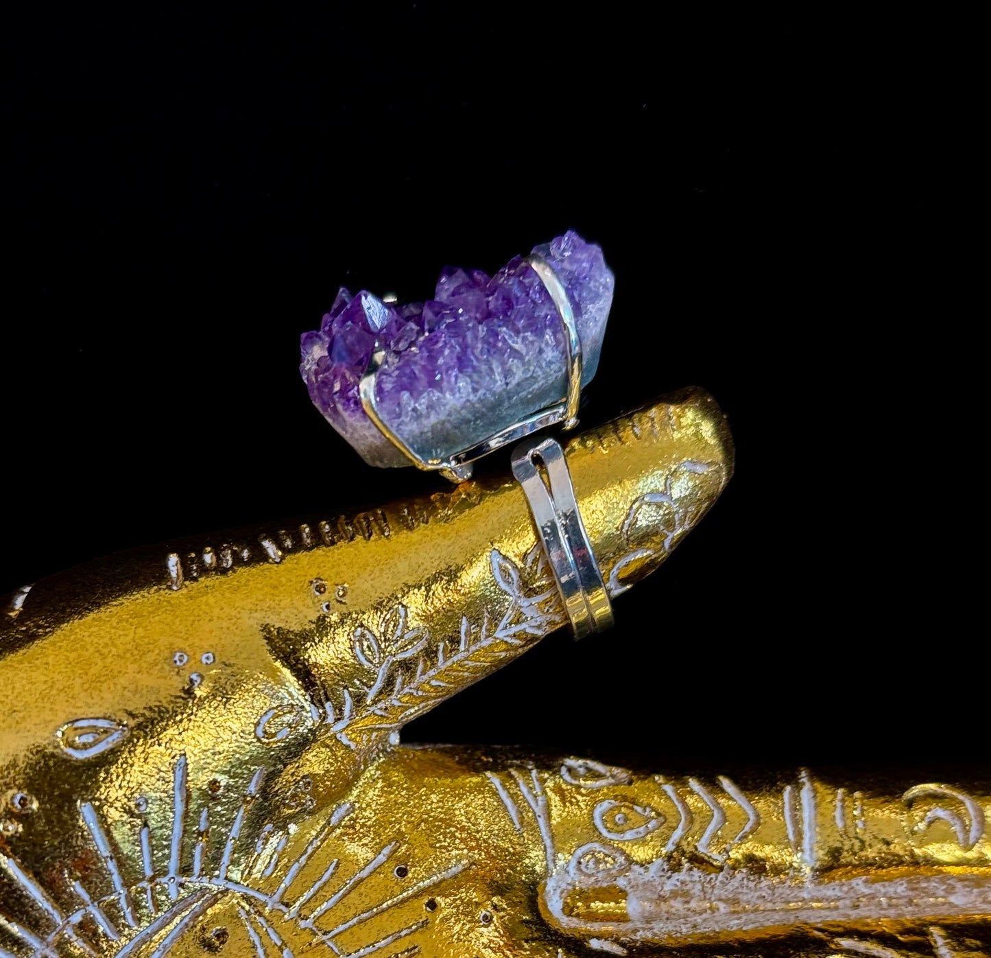 Anillo llamativo de geoda de amatista natural – Hecho a mano en Brasil