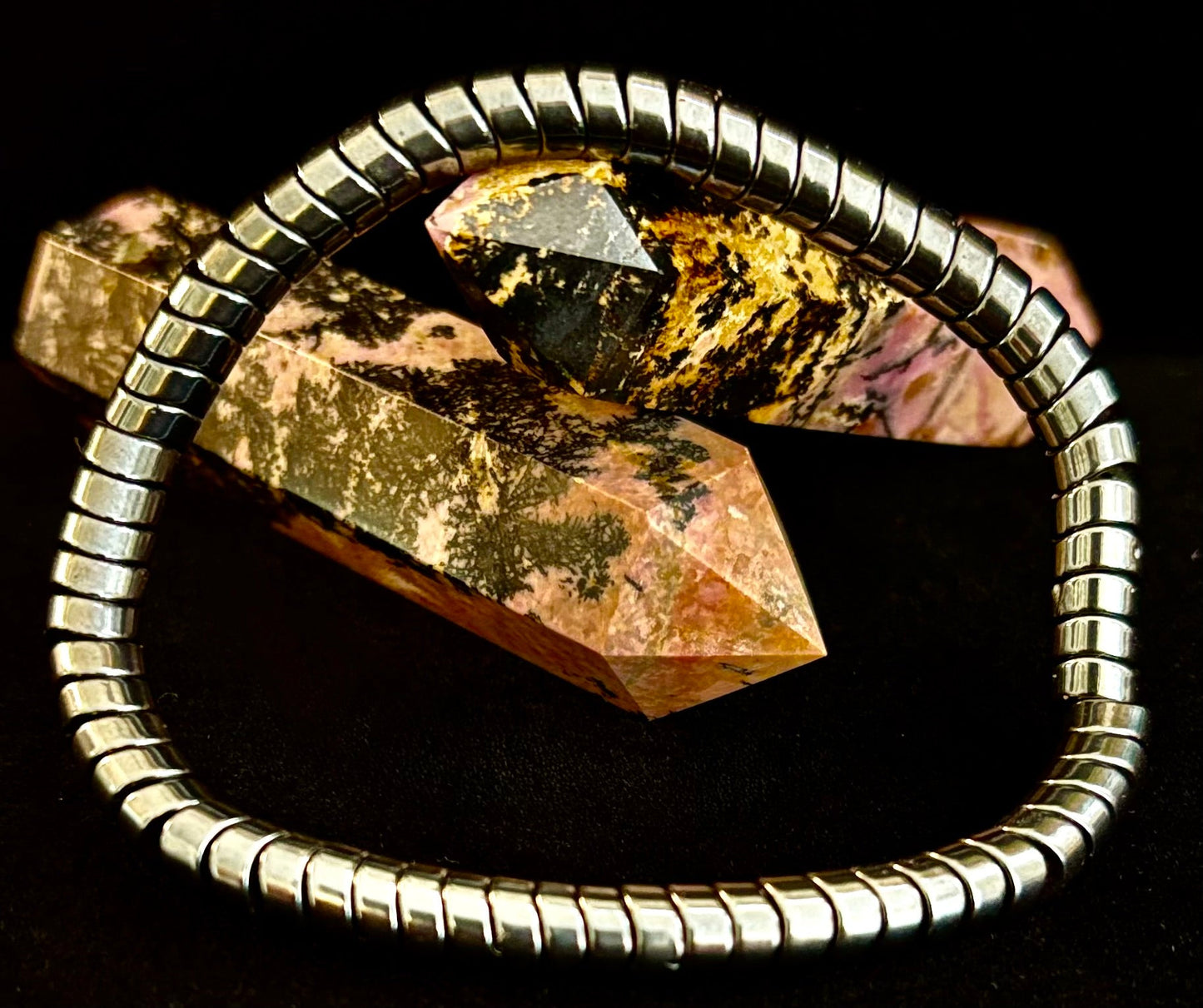 🐍 Brazalete Estilo Hueso de Serpiente – Pieza de Poder Atrevida y Moderna