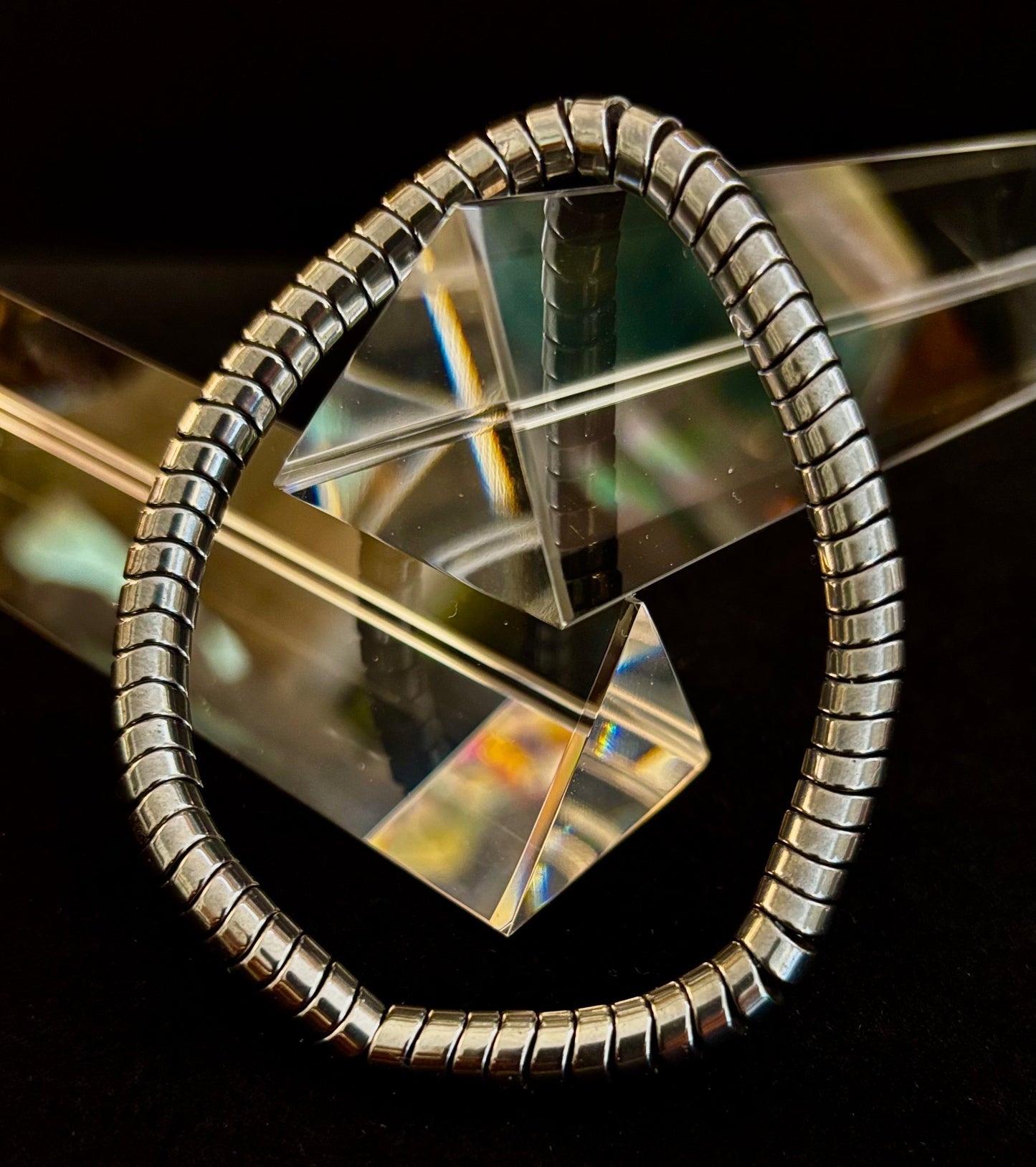 🐍 Brazalete Estilo Hueso de Serpiente – Pieza de Poder Atrevida y Moderna