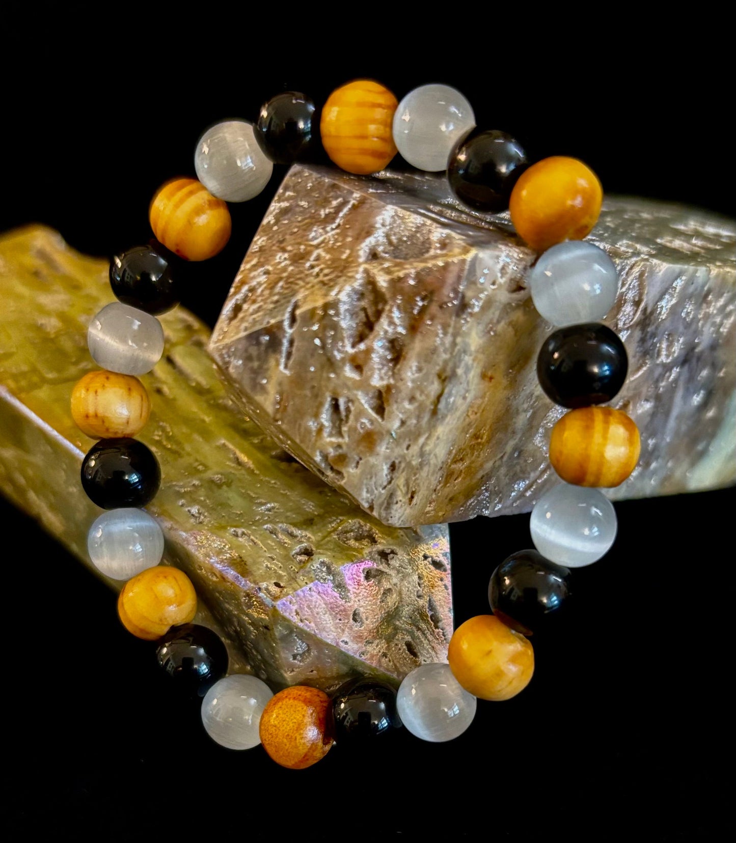 Pulsera de Selenita, Turmalina Negra y Palo Santo – Protección y Limpieza para Muñecas Pequeñas