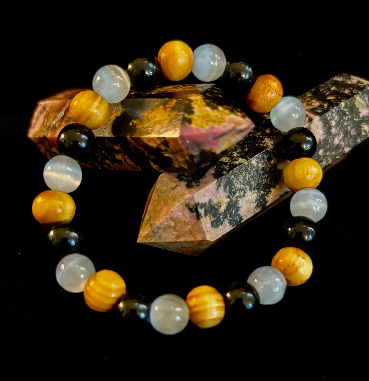 Pulsera de Selenita, Turmalina Negra y Palo Santo – Protección y Limpieza para Muñecas Pequeñas
