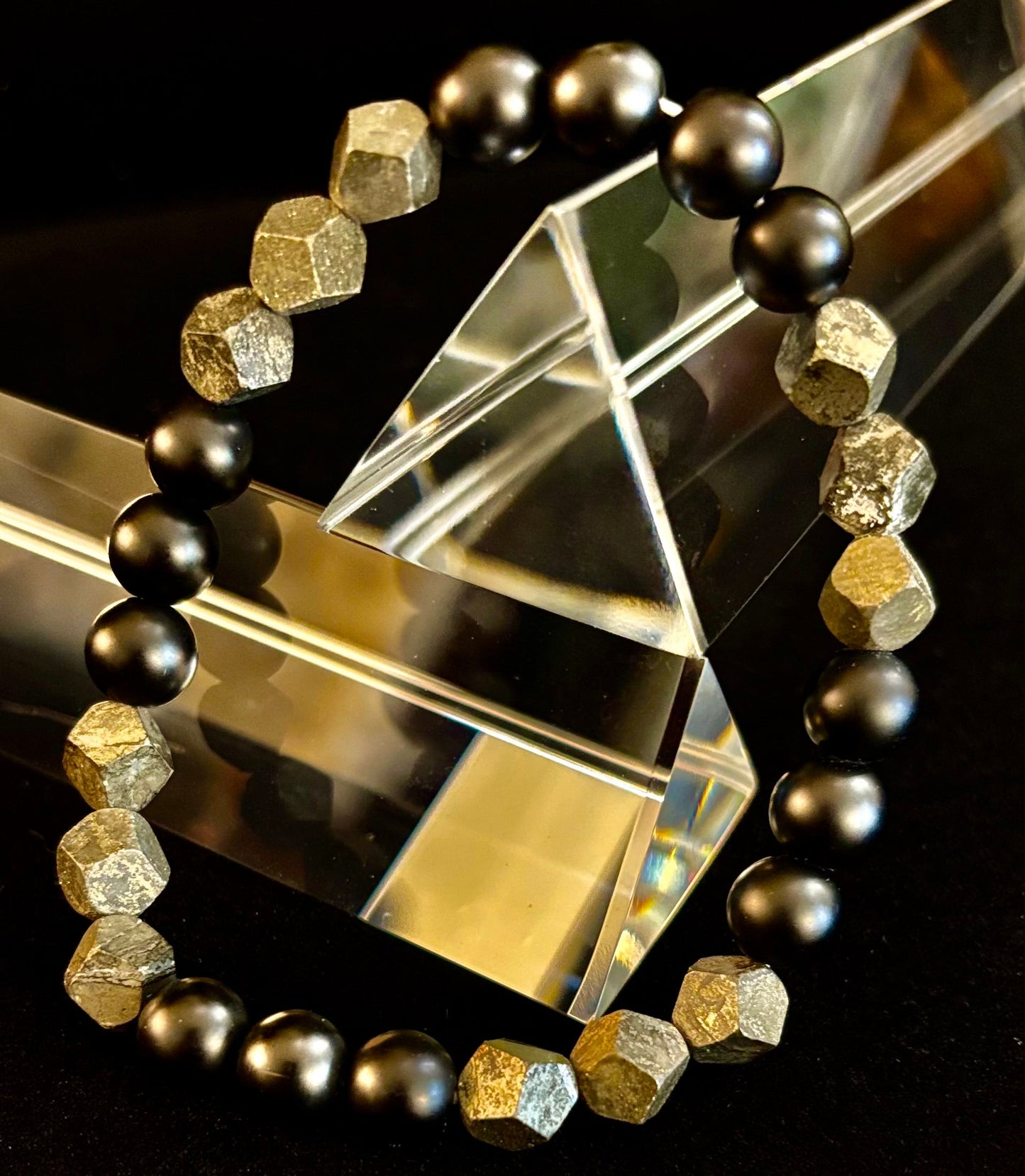 Pulsera de pirita de hierro amarilla con corte de rombo – Fuerza y Confianza - Muñecas medianas a grandes