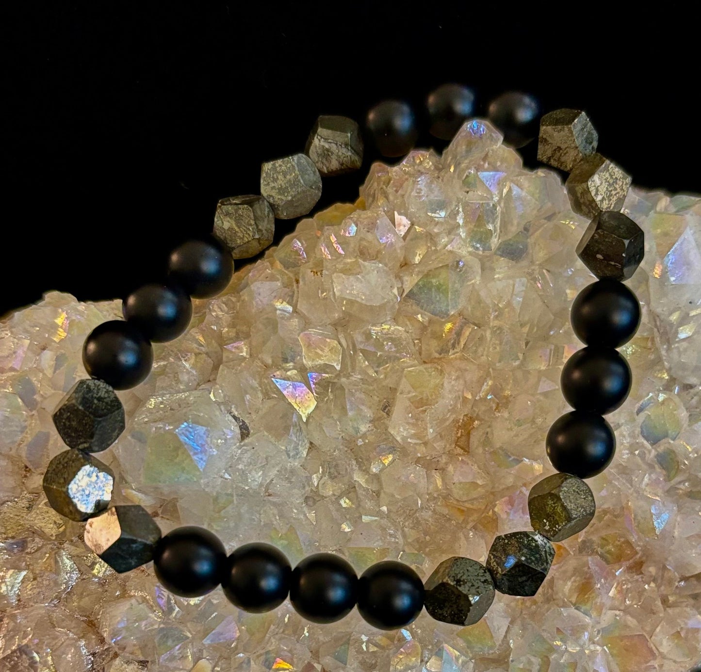 Pulsera de pirita de hierro amarilla con corte de rombo – Fuerza y Confianza - Muñecas medianas a grandes